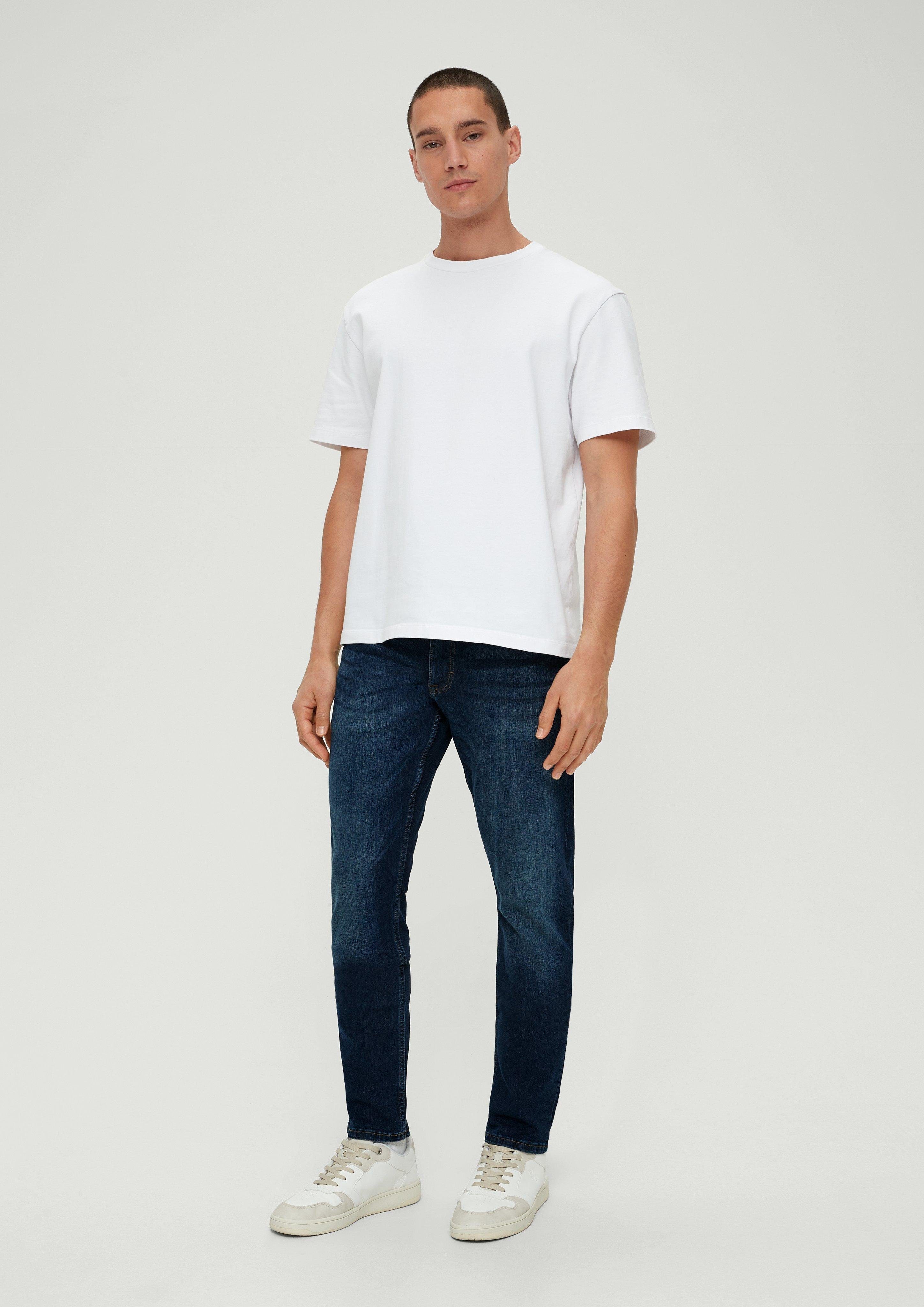 Rick 5-Pocket-Jeans Rise Leg Slim / Jeans / Slim Fit / QS Label-Patch, Waschung Mid