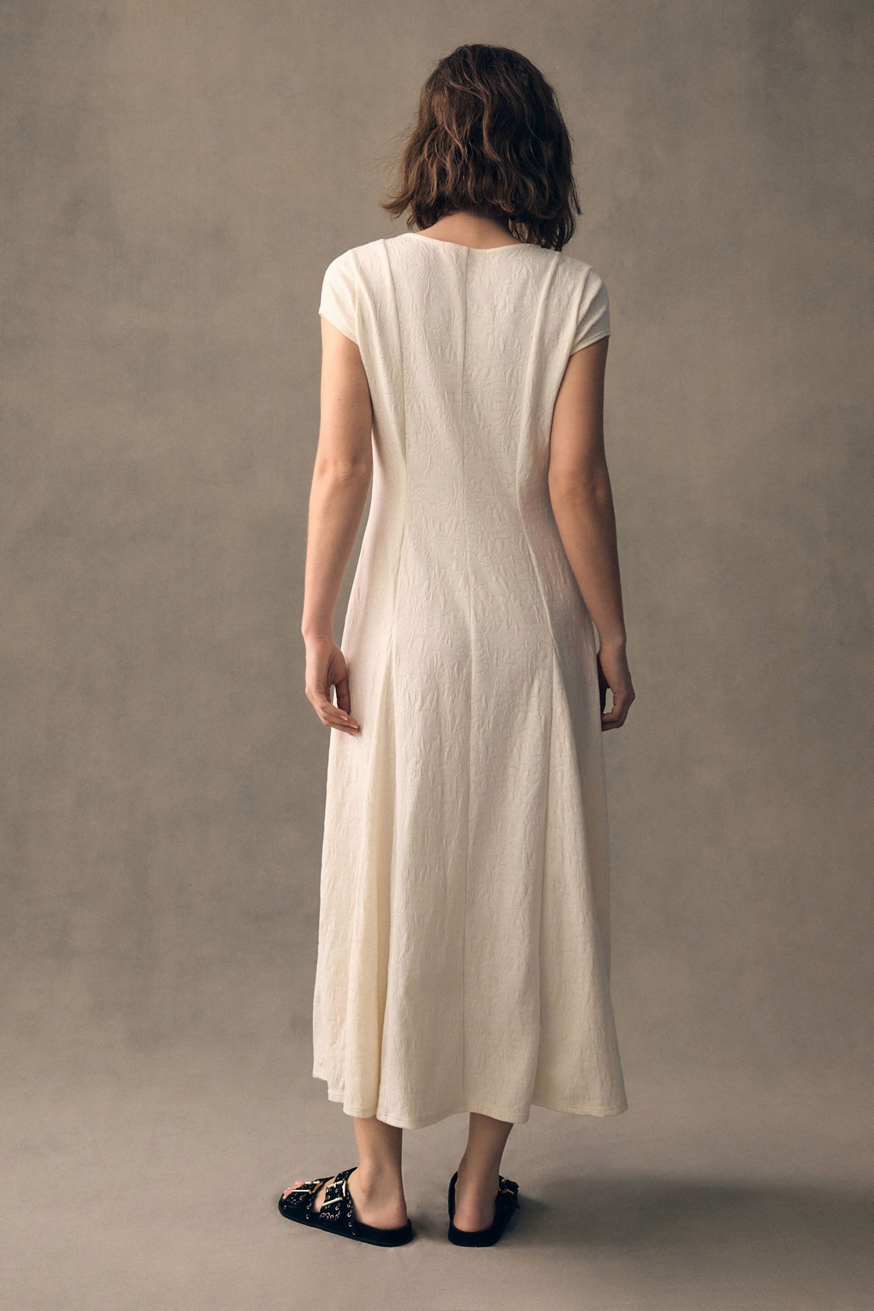 Next Midikleid Jacquard-Midikleid mit angesetzten Ärmeln (1-tlg) günstig online kaufen