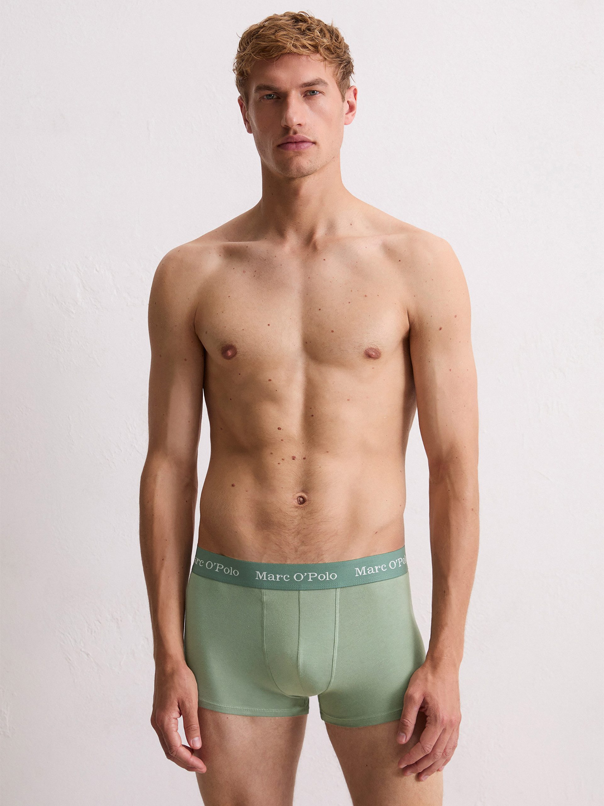 Retro Pants Trunk Essentials