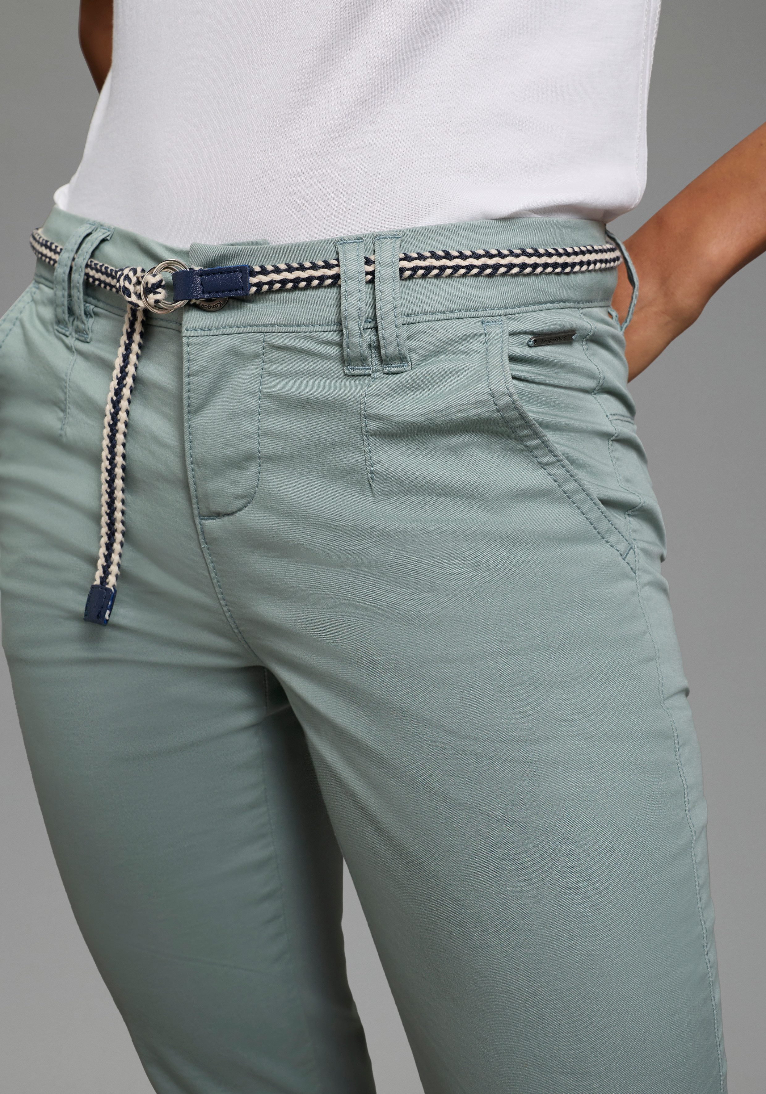 KangaROOS Chinohose (Set, 2-tlg., mit Gürtel) in schmaler Form, mit Kordel zu binden