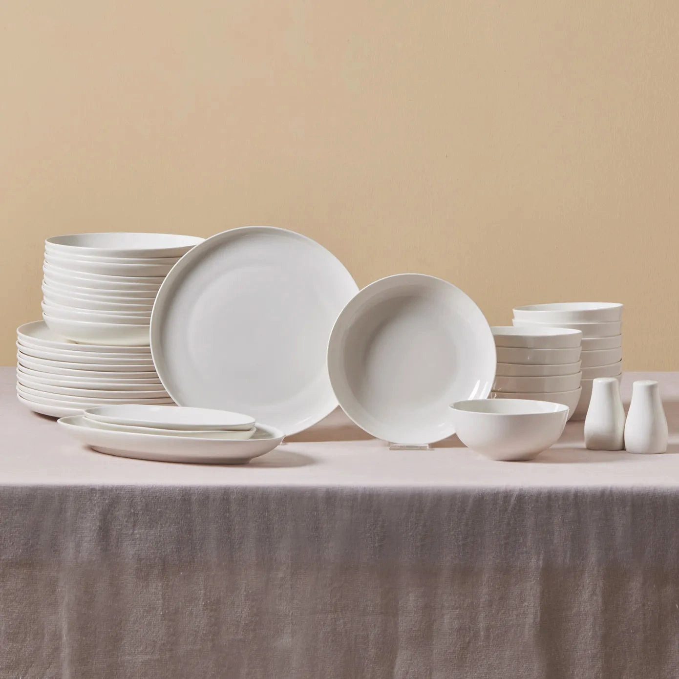 Karaca Geschirr-Set Forever Bone Allure 41-Teiliges Geschirrset für 12 Personen (41-tlg), 12 Personen, KNOCHENPORZELLAN