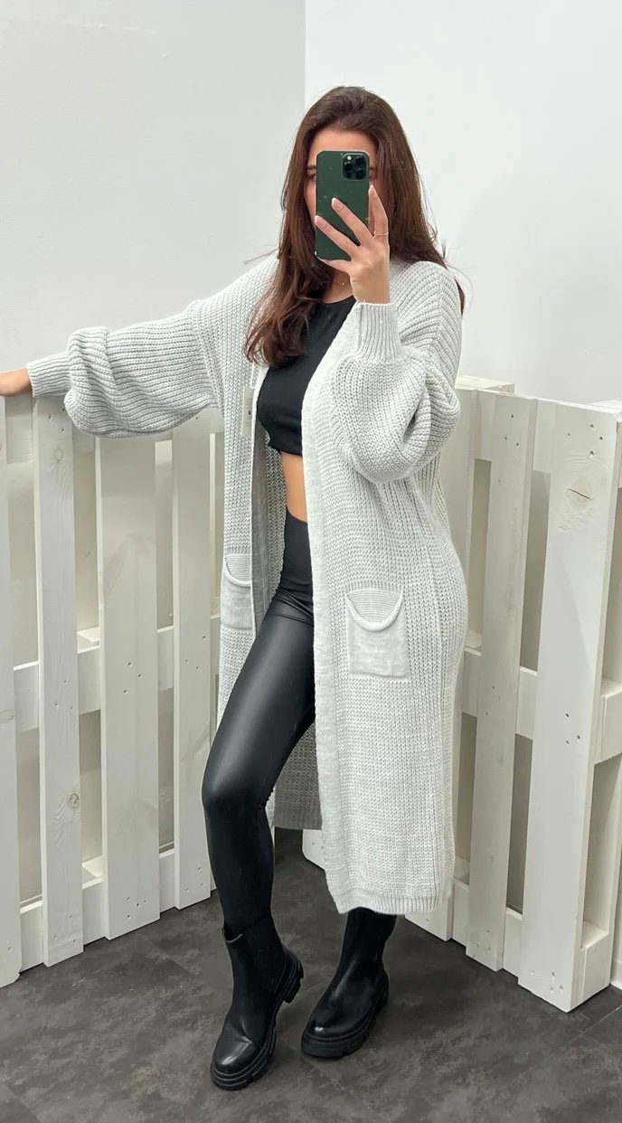 HELLO MISS Longstrickjacke Modisch Maxi Strickjacke mit aufgesetzten Tasche günstig online kaufen