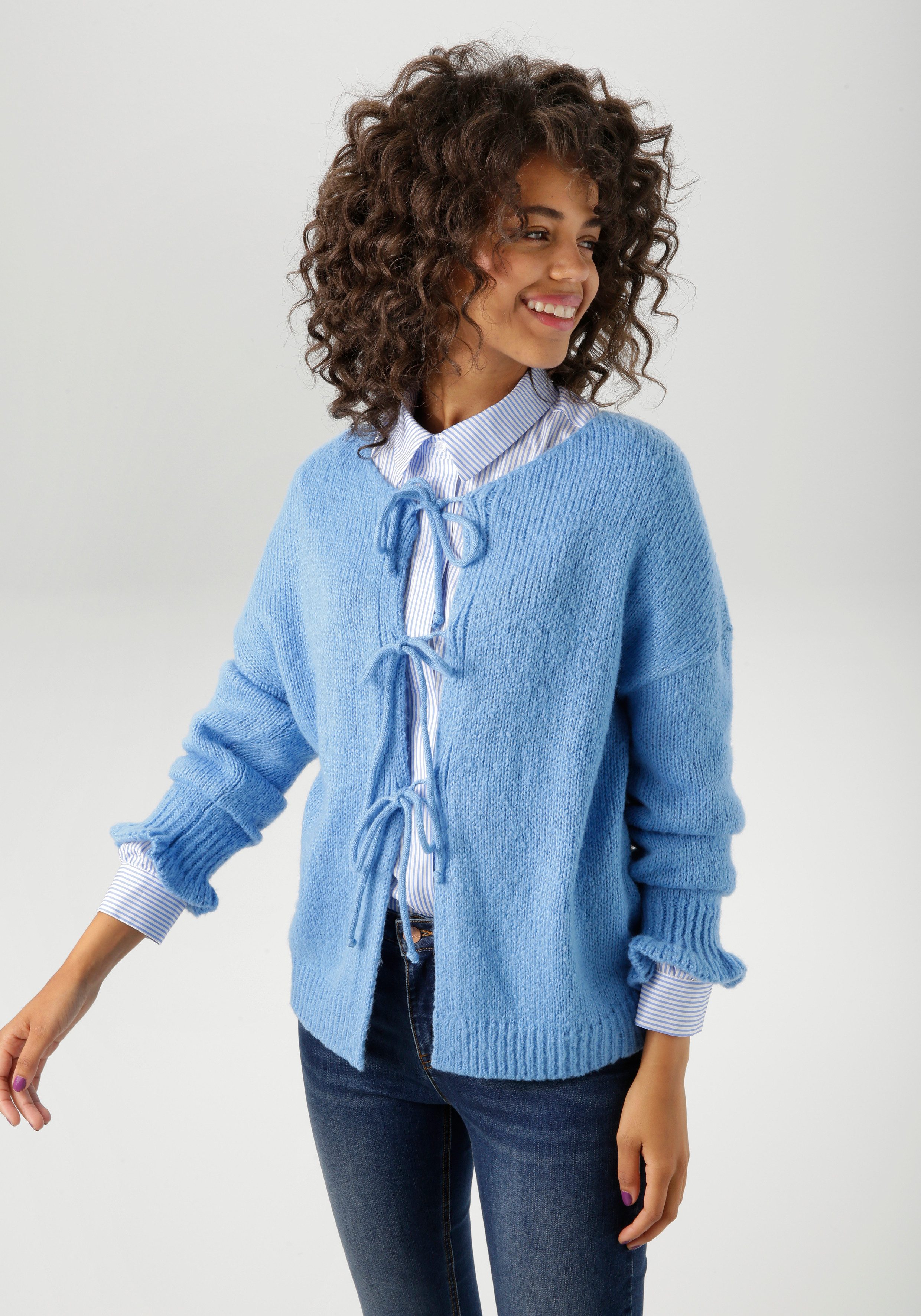 Aniston CASUAL Strickjacke mit trendigen Bindebändern günstig online kaufen