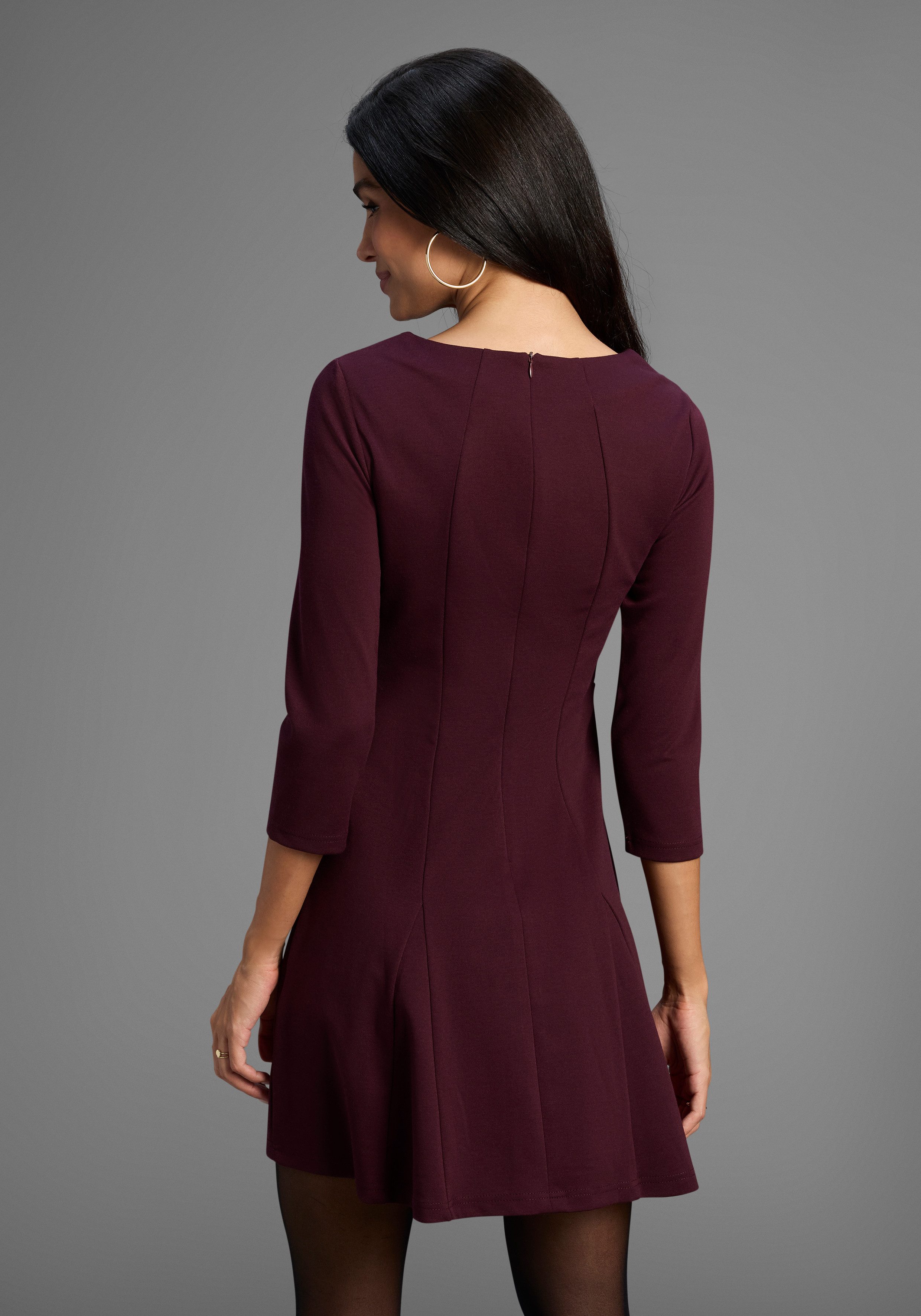 Laura Scott Jerseykleid figurschmeichelnd mit Knopfdetail günstig online kaufen