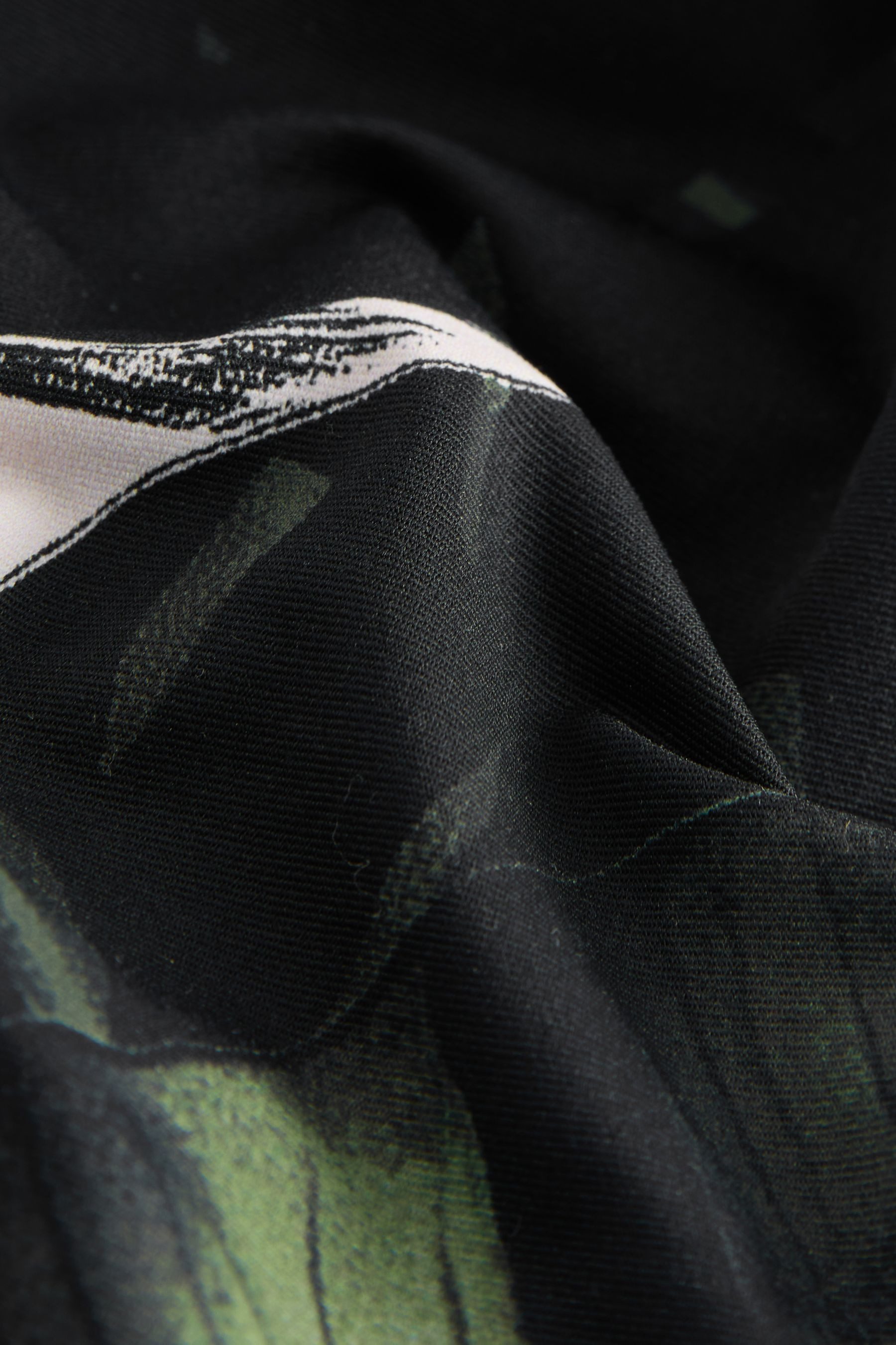 Next Badeanzug Bauchweg-Badeanzug mit tiefem Ausschnitt (1-St) günstig online kaufen