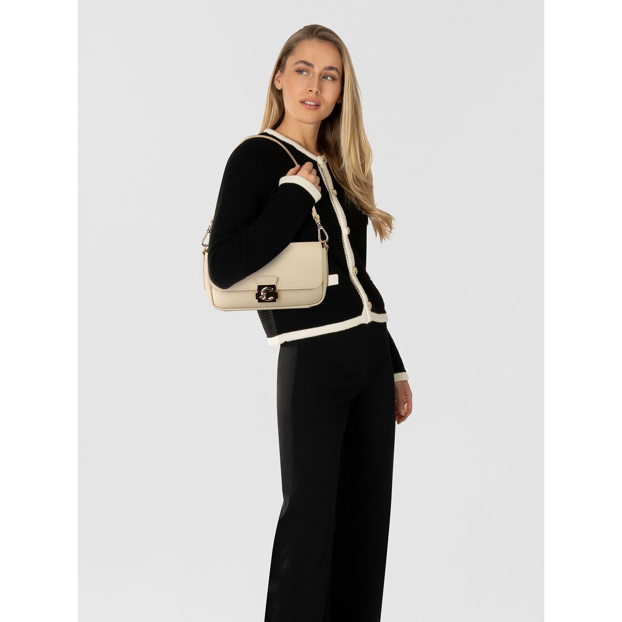 COCCINELLE Schultertasche C-Me Lock, Leder