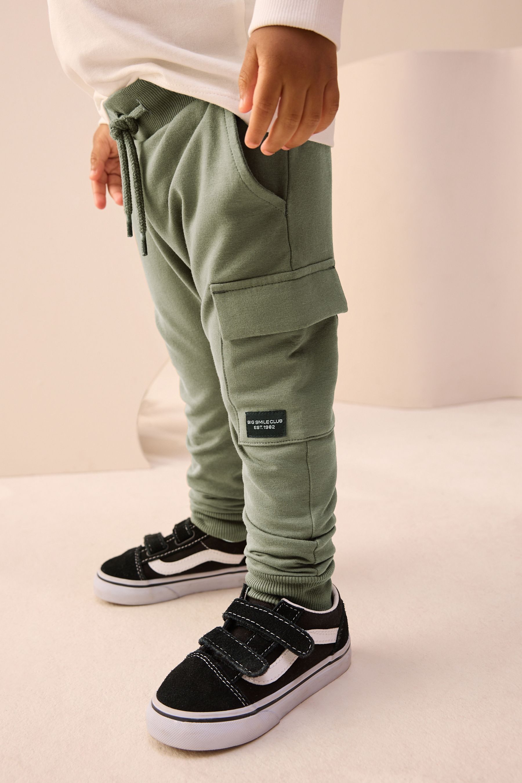 Next Jogginghose Skinny Fit Jogginghose im Utility-Stil (1-tlg)