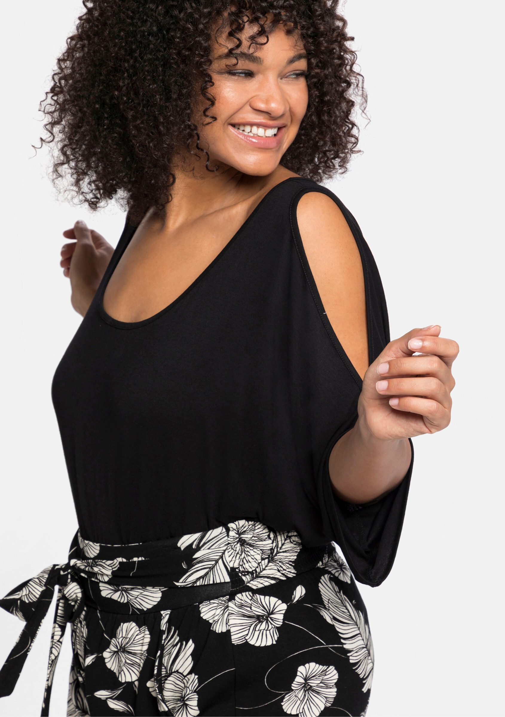 Sheego T-Shirt Shirt . mit geschlitzten Fledermausärmeln günstig online kaufen