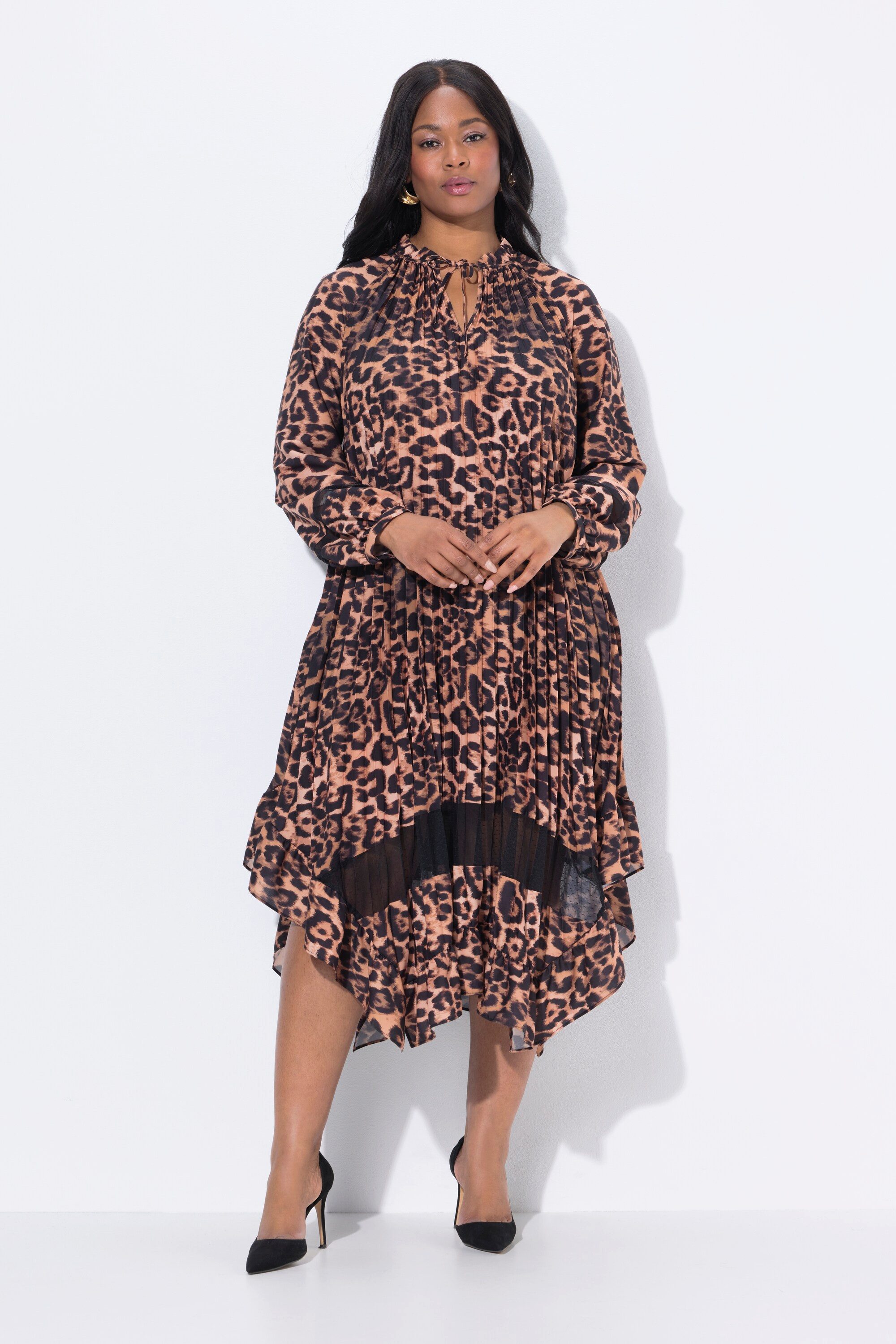 Ulla Popken Midikleid Plissee-Kleid Leo-Design Tunika-Ausschnitt günstig online kaufen
