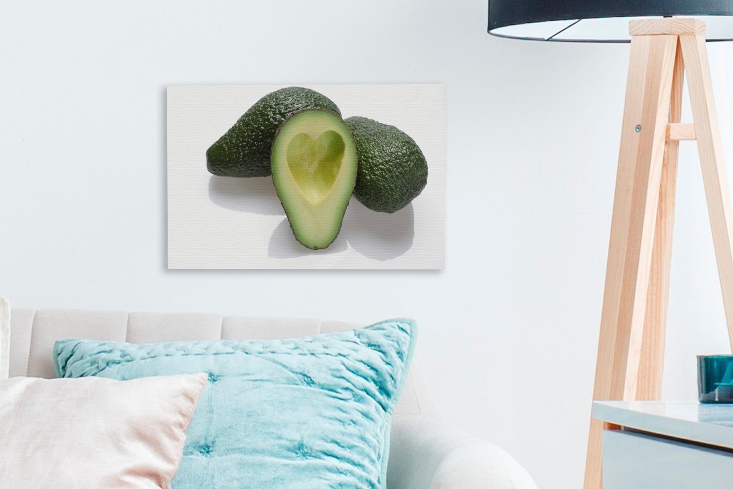 OneMillionCanvasses® Leinwandbild Herzförmig ausgehöhlte cm Avocado, 30x20 St), Wanddeko, Wandbild Aufhängefertig, Leinwandbilder, (1