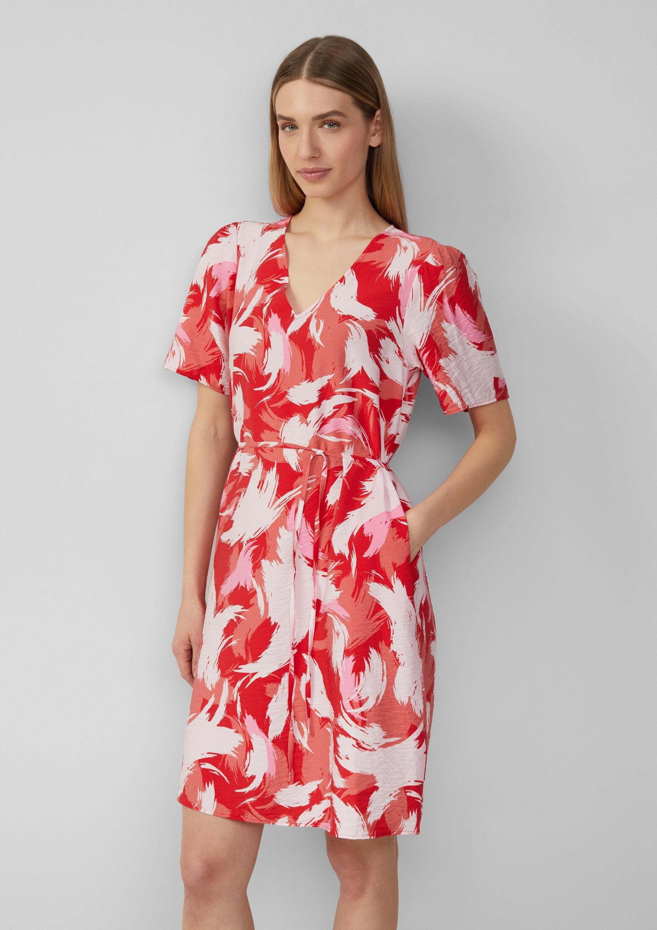 s.Oliver Minikleid Kleid Kurzes Kleid aus Viskosemix mit Puffärmeln günstig online kaufen