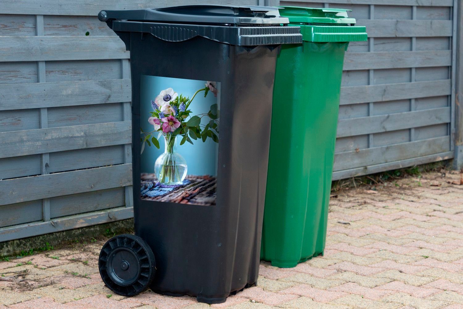 Container, Blumen St), Mülltonne, Blumenstrauß Sticker, - - Abfalbehälter Wandsticker MuchoWow Vase Mülleimer-aufkleber, (1
