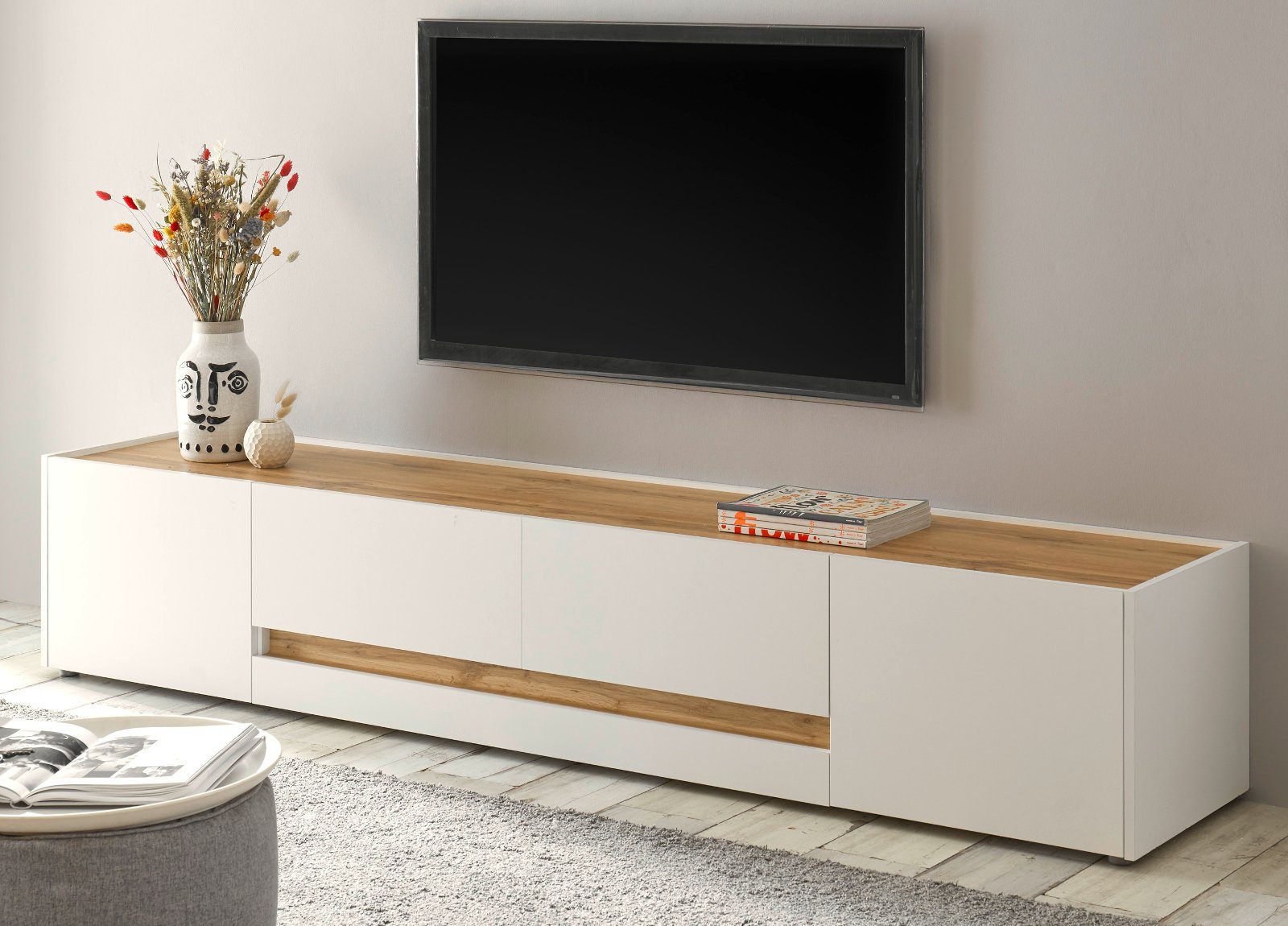 Wohnwand mit Furn.Design cm), Breite Wotan Eiche, großem Center, weiß mit Wohnkombination in 320 (TV 230 TV-Lowboard -