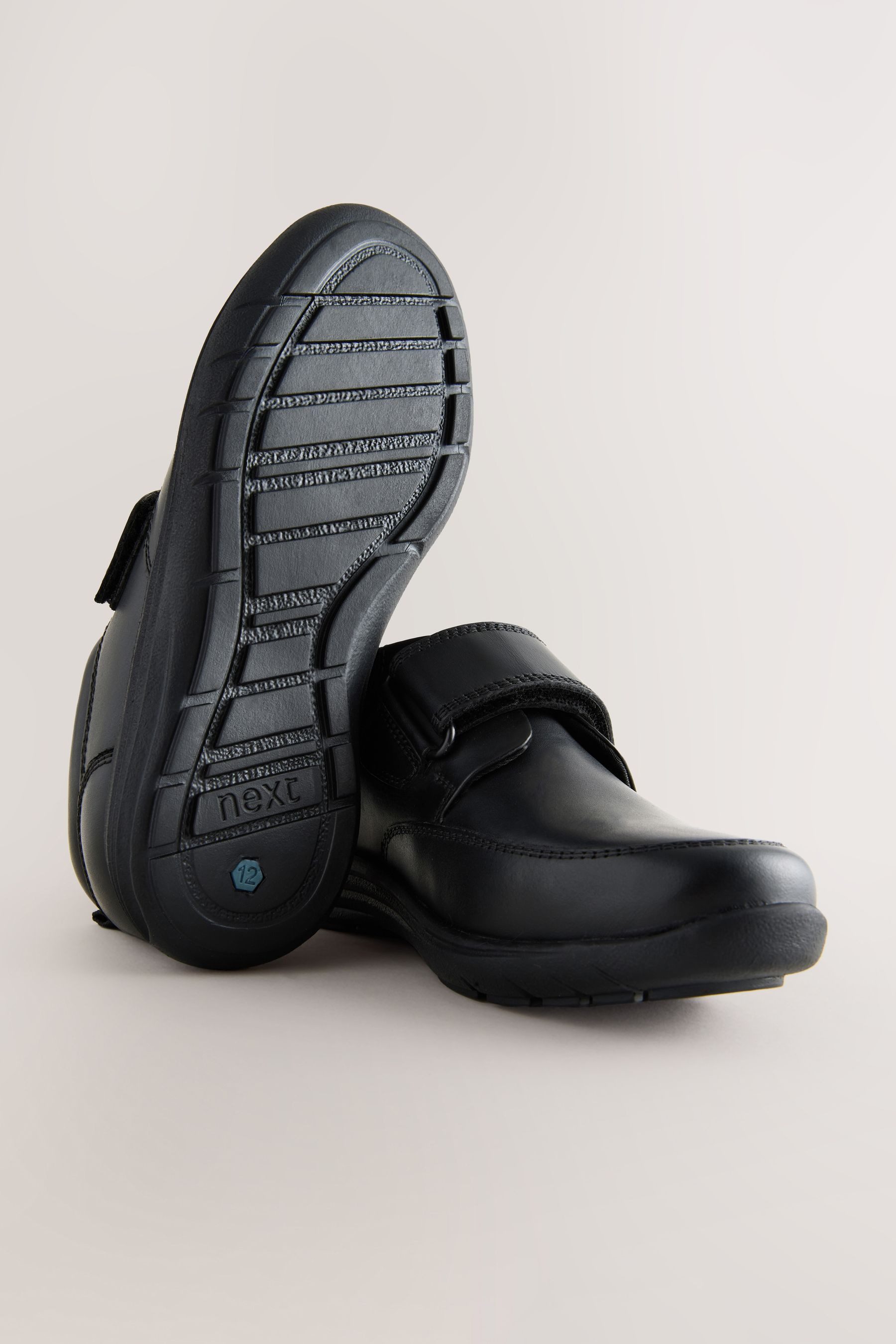 Next Lederschuhe mit 1 Klettverschluss, weite Passform Klettschuh (1-tlg)