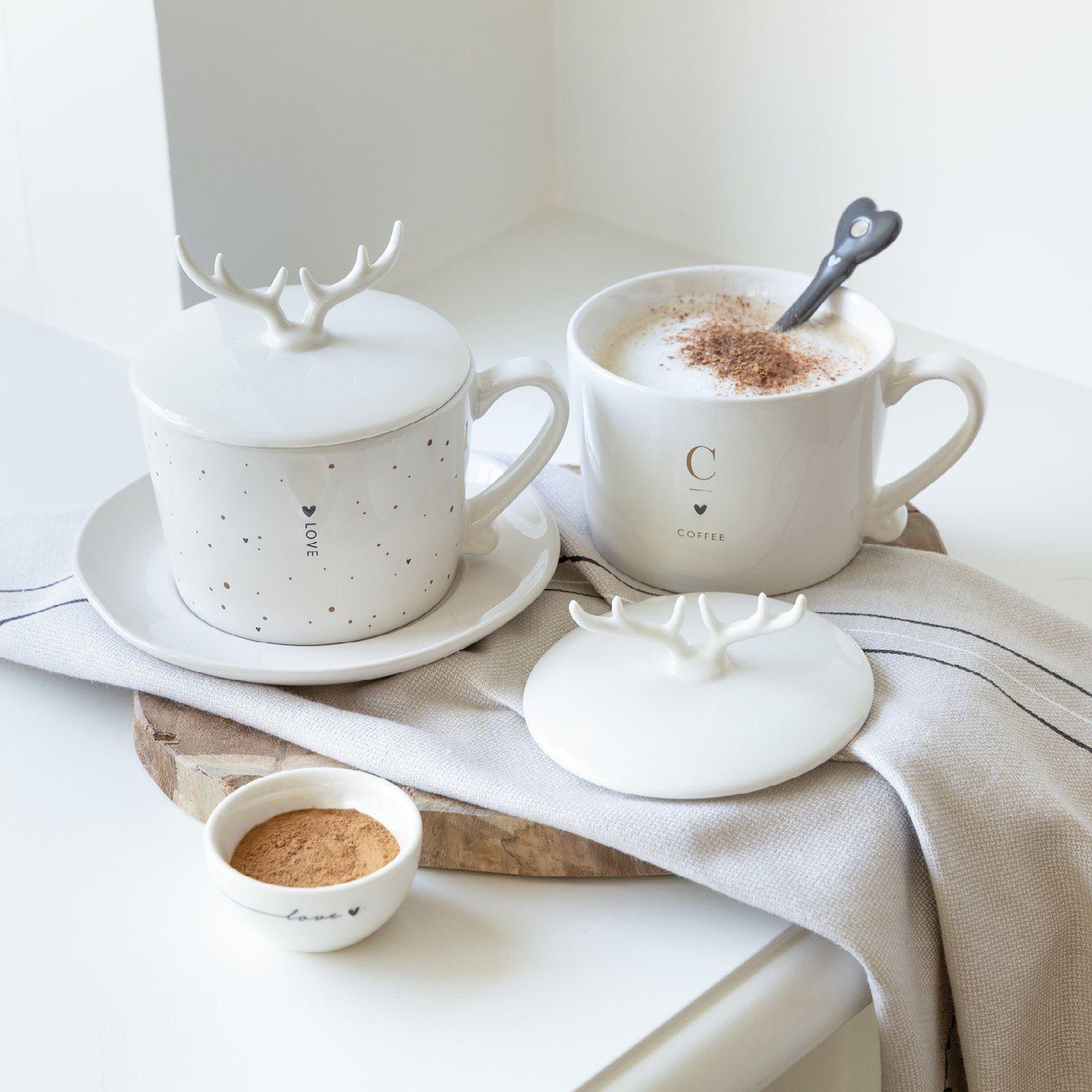 Bastion Collections Tasse Tasse karamell Coffee handbemalt mit (RJ/CUP 113 Keramik, Keramik BC), Henkel weiß