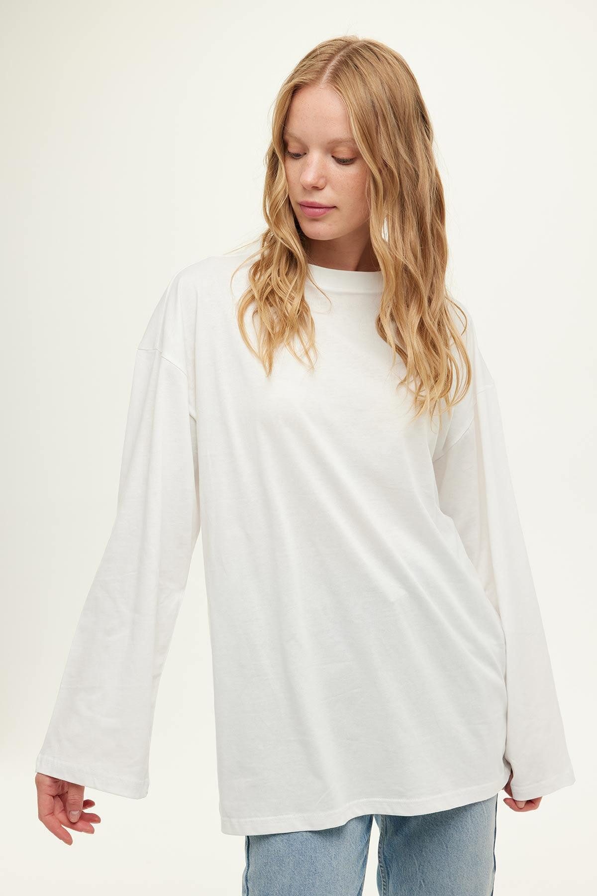 MANUKA T-Shirt Oversized Schwarzes T-Shirt mit Weitenärmeln