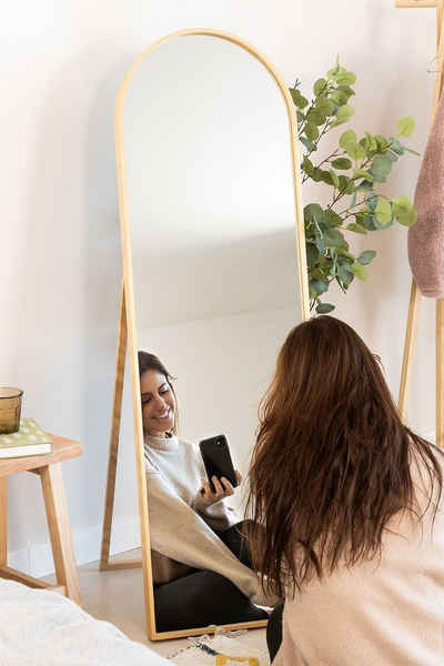 Aesthetic Living Standspiegel Standspiegel aus Kiefernholz (137x45,5 cm) Naty