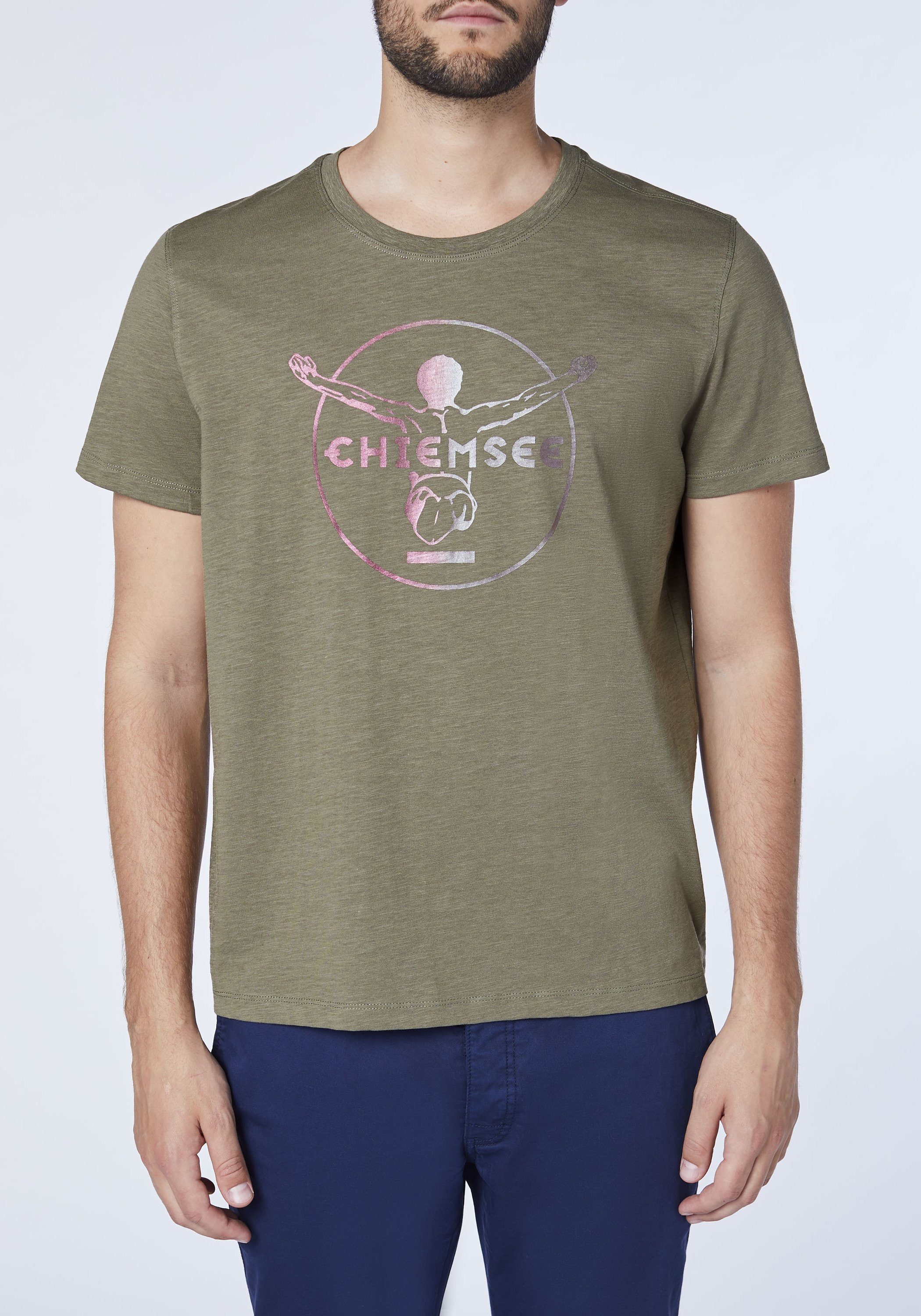 Dusty T-Shirt gedrucktem mit Chiemsee Label-Symbol Print-Shirt 1 Olive