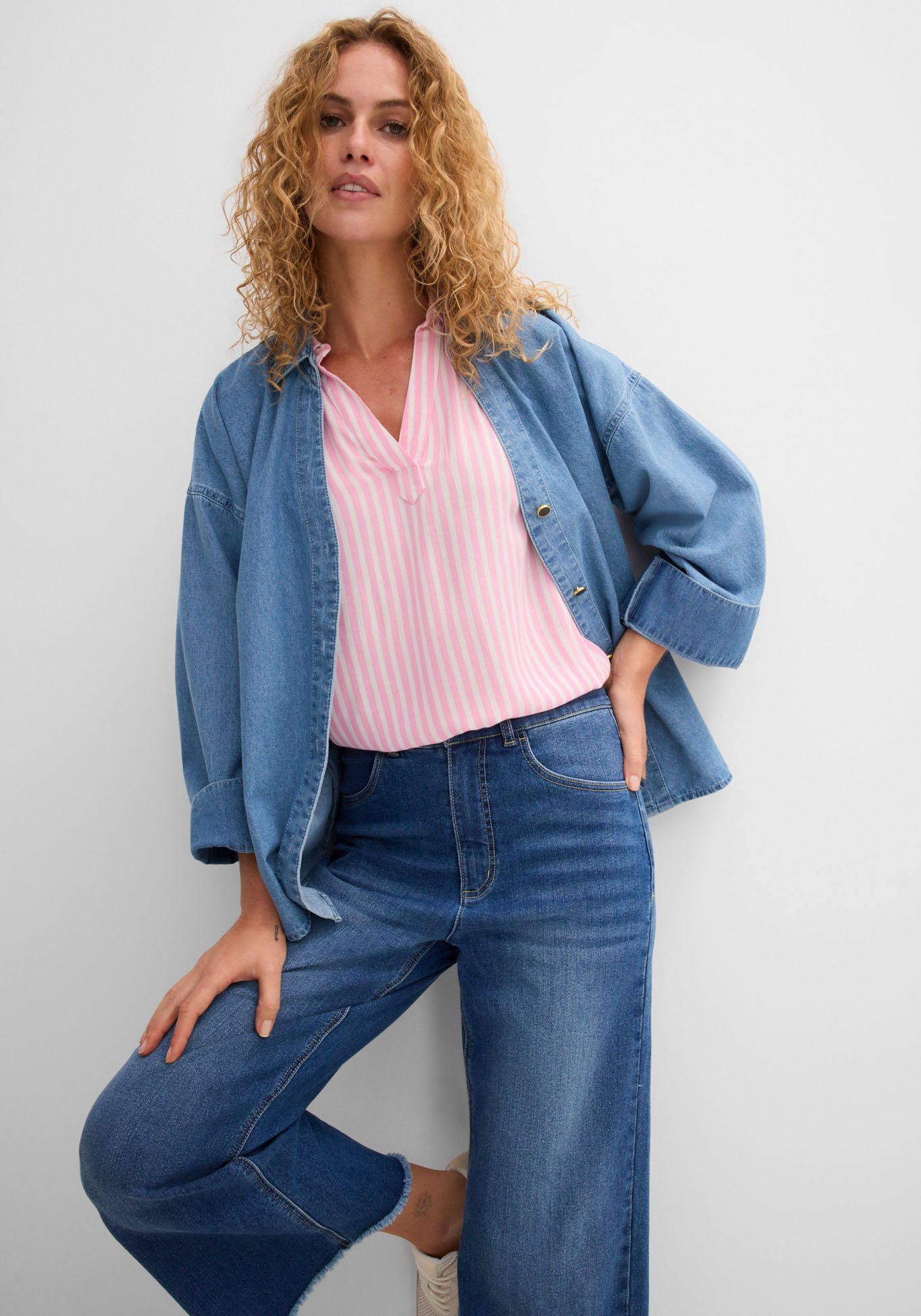 bonprix Kurzarmbluse Loose Fit, für einen luftigen Look, aus Viskose, gestreift