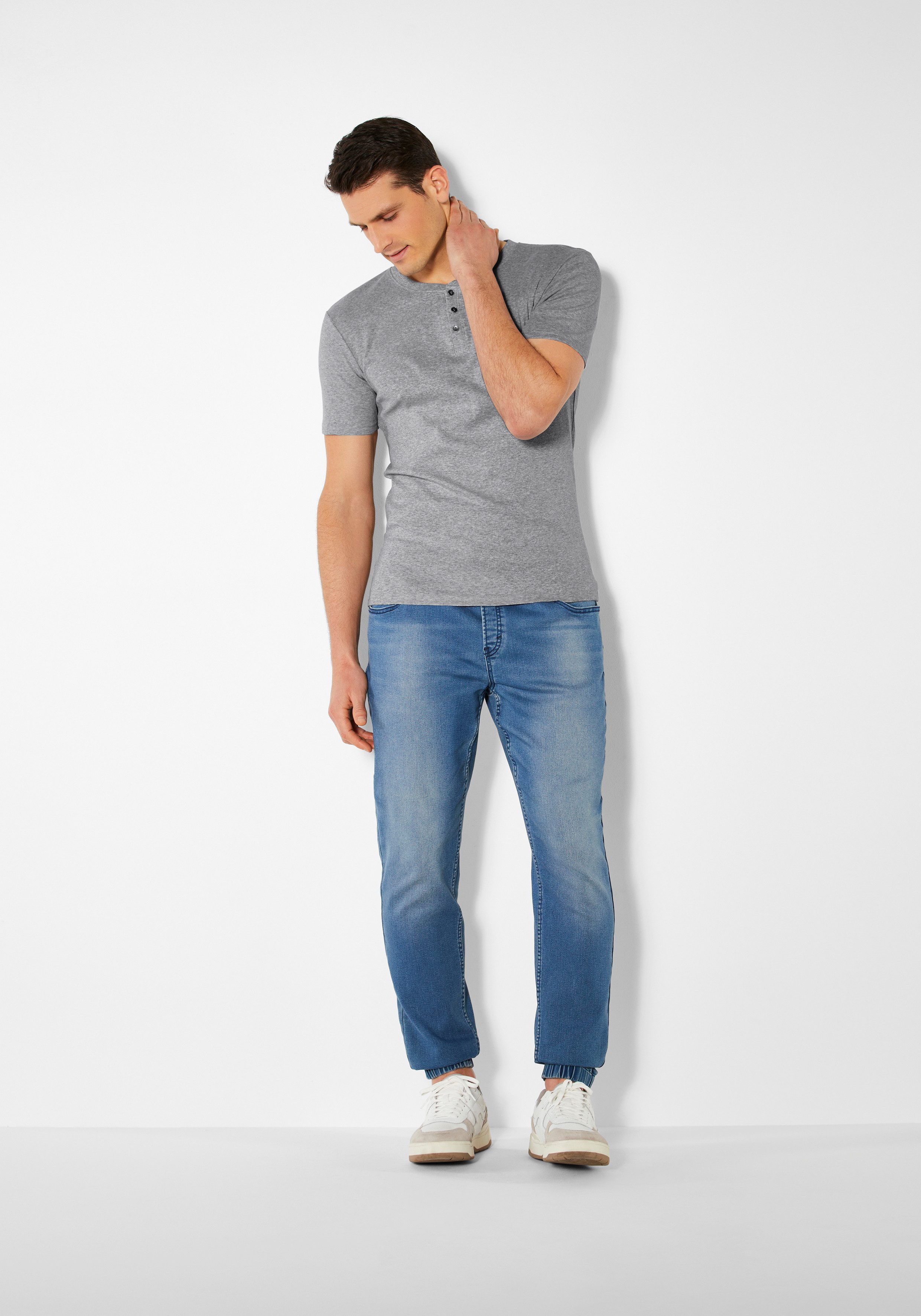 H.I.S T-Shirt mit aufwendiger Knopfleiste, perfekt als Unterziehshirt