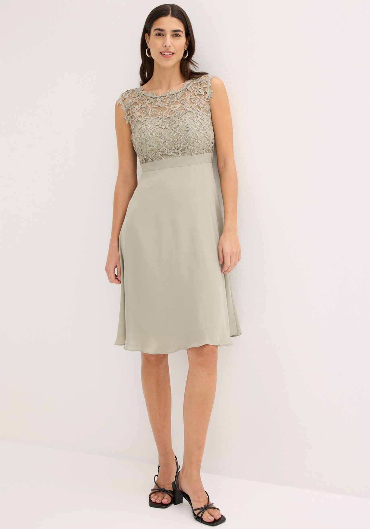 bonprix Minikleid (1-tlg) für besondere Anlässe, aus Polyester, taillierte Passform