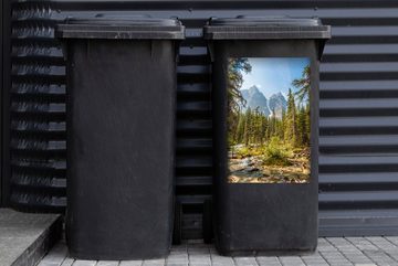 MuchoWow Wandsticker Nordamerikanischer Wald am Moraine Lake in Kanada (1 St), Mülleimer-aufkleber, Mülltonne, Sticker, Container, Abfalbehälter