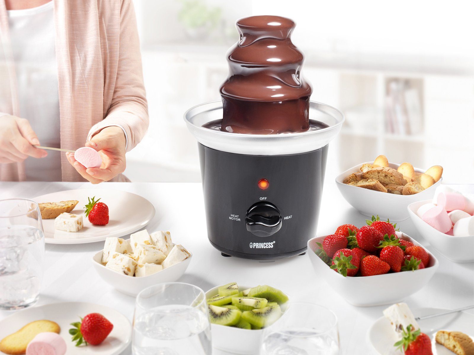 PRINCESS Schokoladenbrunnen, Schoko-Fondue klein Party-Brunnen mit Fließ & Schmelz-Funktion 3Ebenen