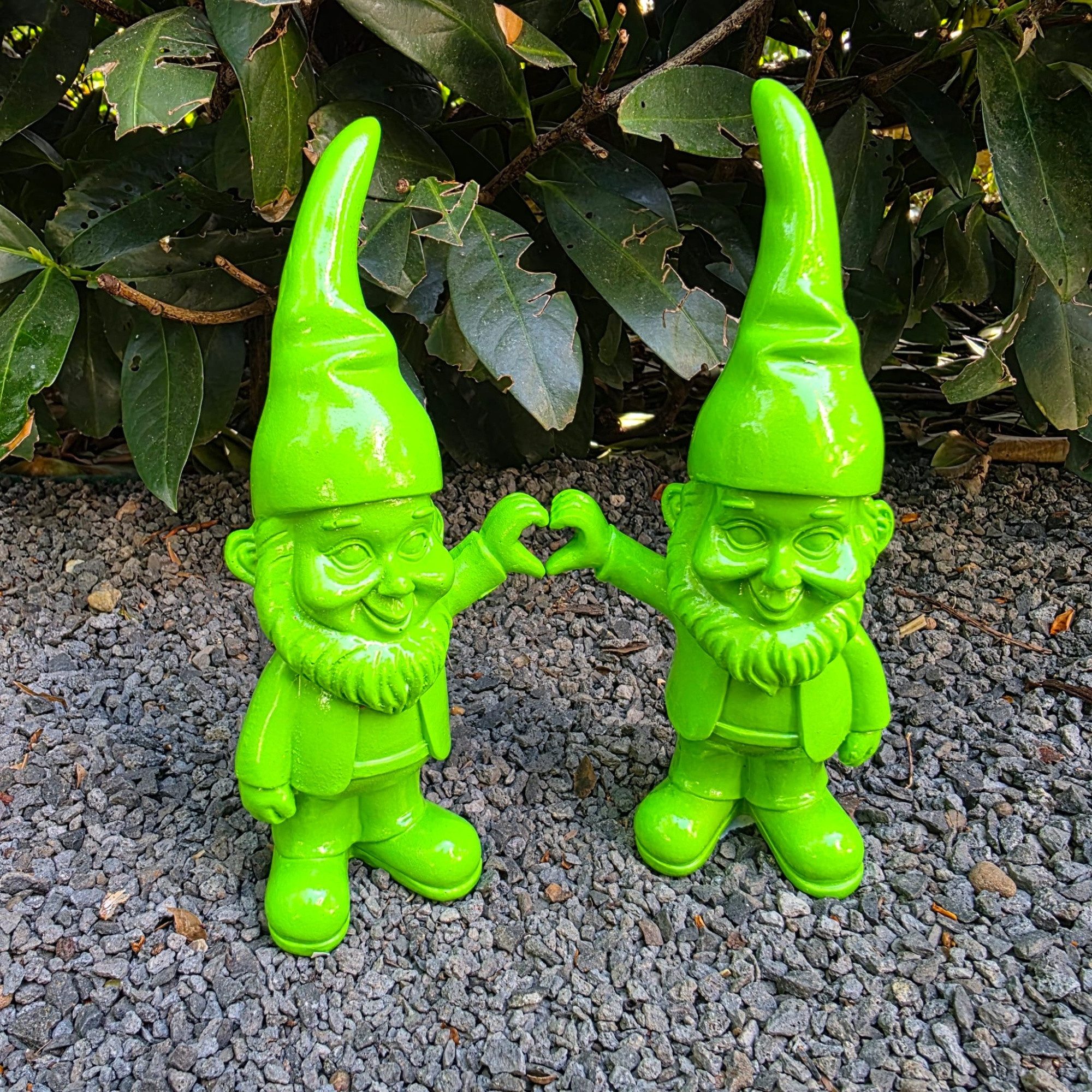 Aspinaworld Gartenfigur Gartenzwerge machen herz 2 er set 19 cm Grün