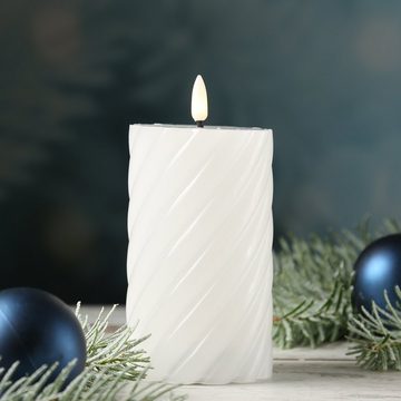 MARELIDA LED-Kerze Twist Echtwachs gedrehte Stumpenkerze flackernd H: 15cm Timer weiß (1-tlg)