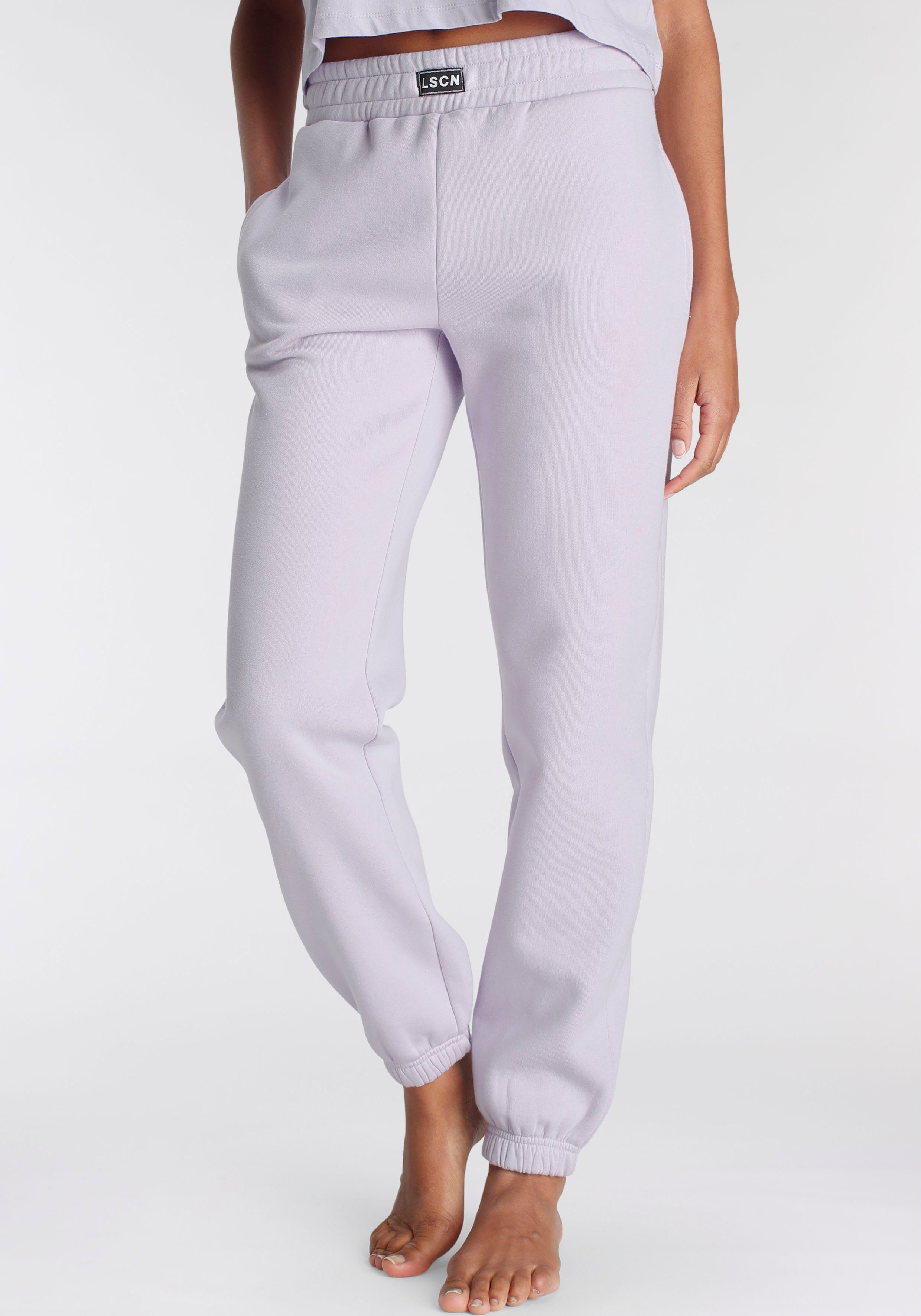 Jogginghose LASCANA geripptem mit lila Loungewear, Hosenbund, Loungeanzug