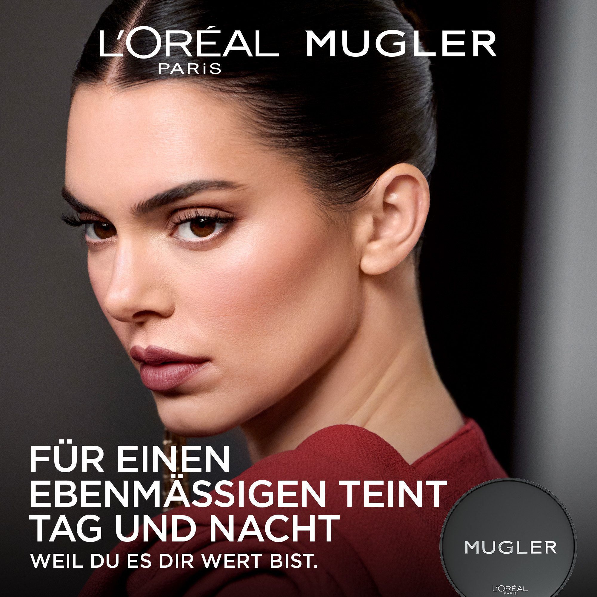 L'ORÉAL PARIS Foundation MUGLER SOFT GLOW CUSHION FOUNDATION, sorgt für eine makellose Deckkraft und einen natürlich wirkenden Teint