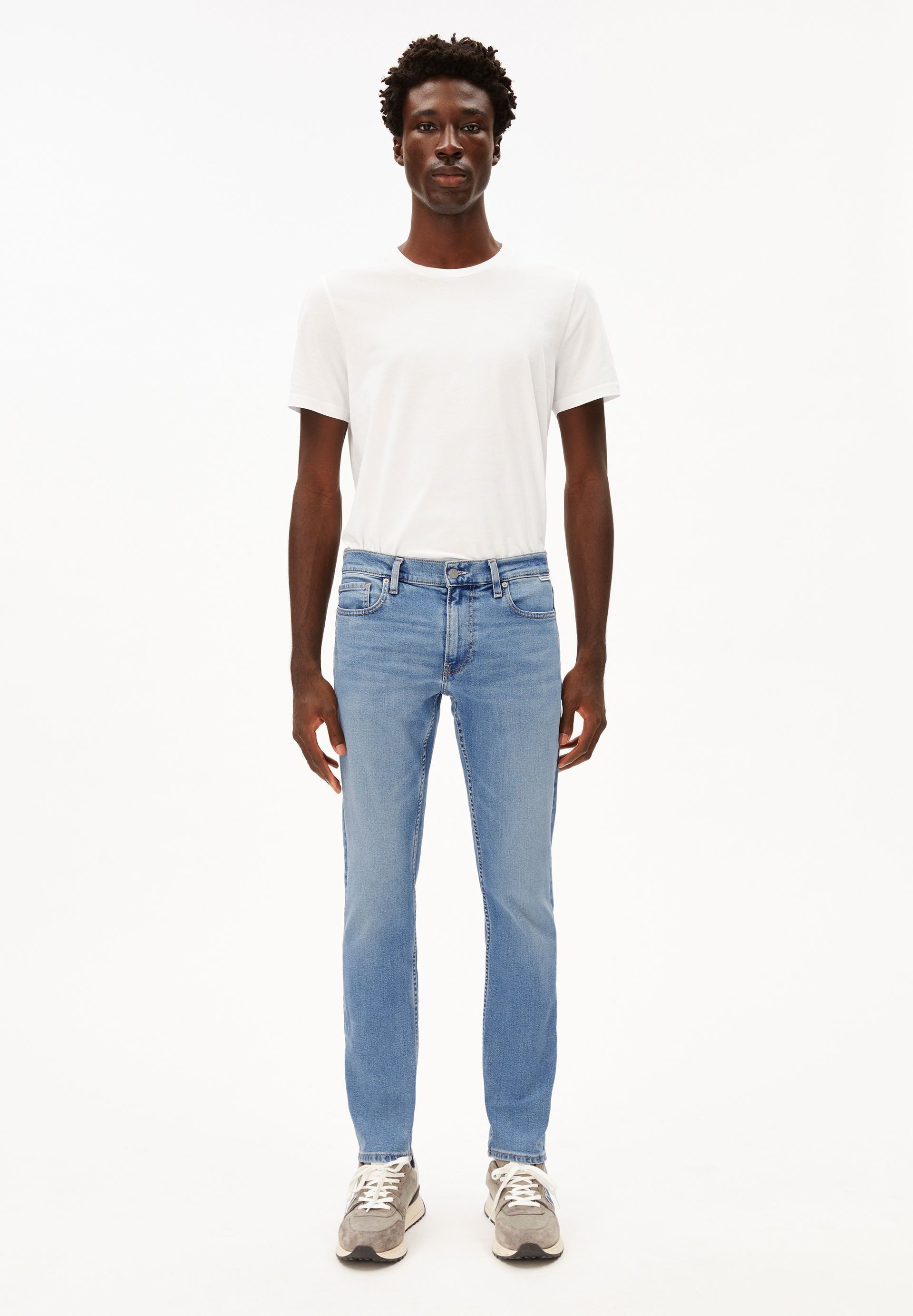 Armedangels Slim-fit-Jeans IAAN Slim Jeans aus recyceltem Baumwoll-Mix (Comfort-Stretch) Mid waist