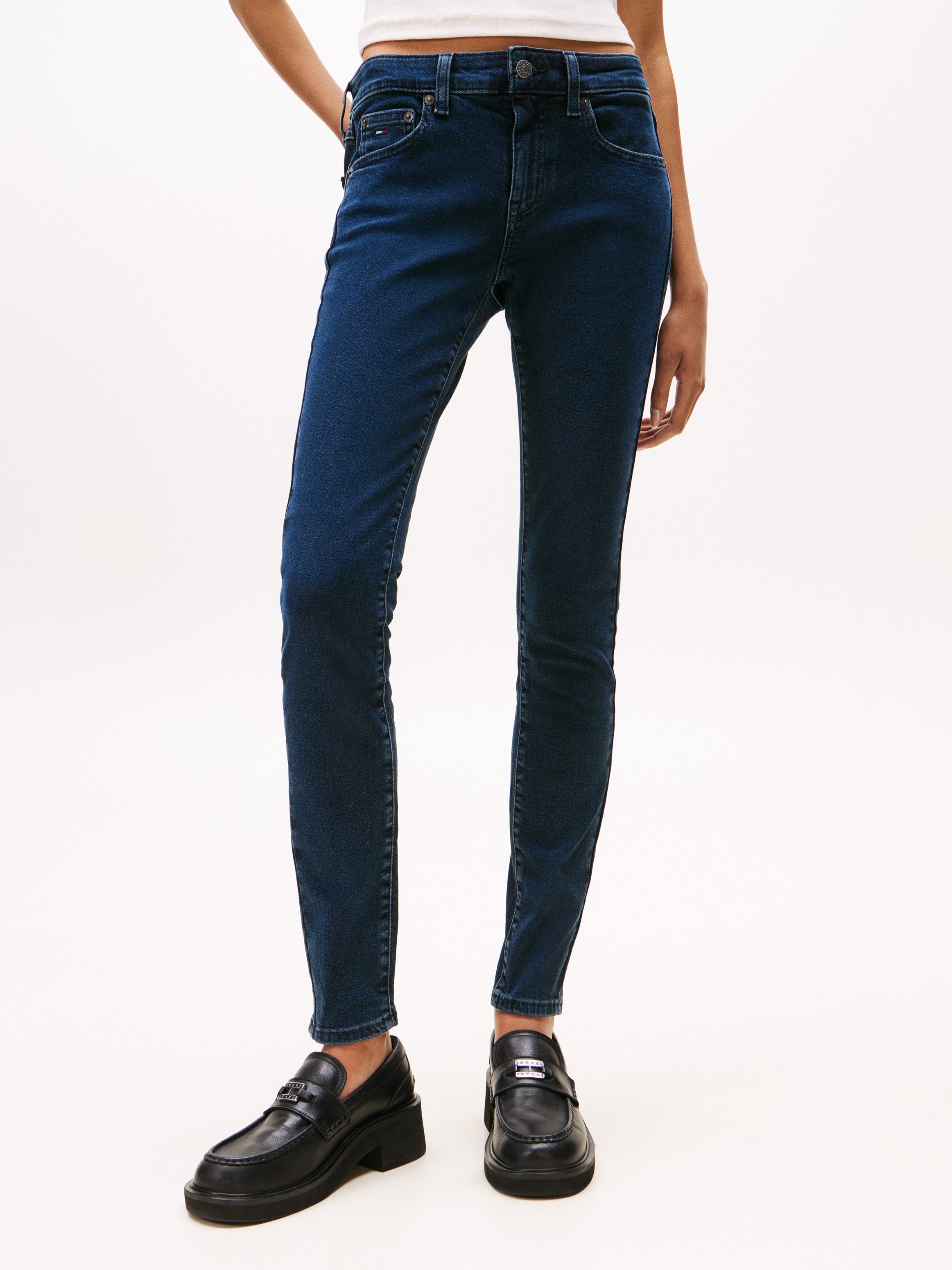 Tommy Jeans Skinny-fit-Jeans SOPHIE LW SKN mit Logo-Badge, in Knöchellänge
