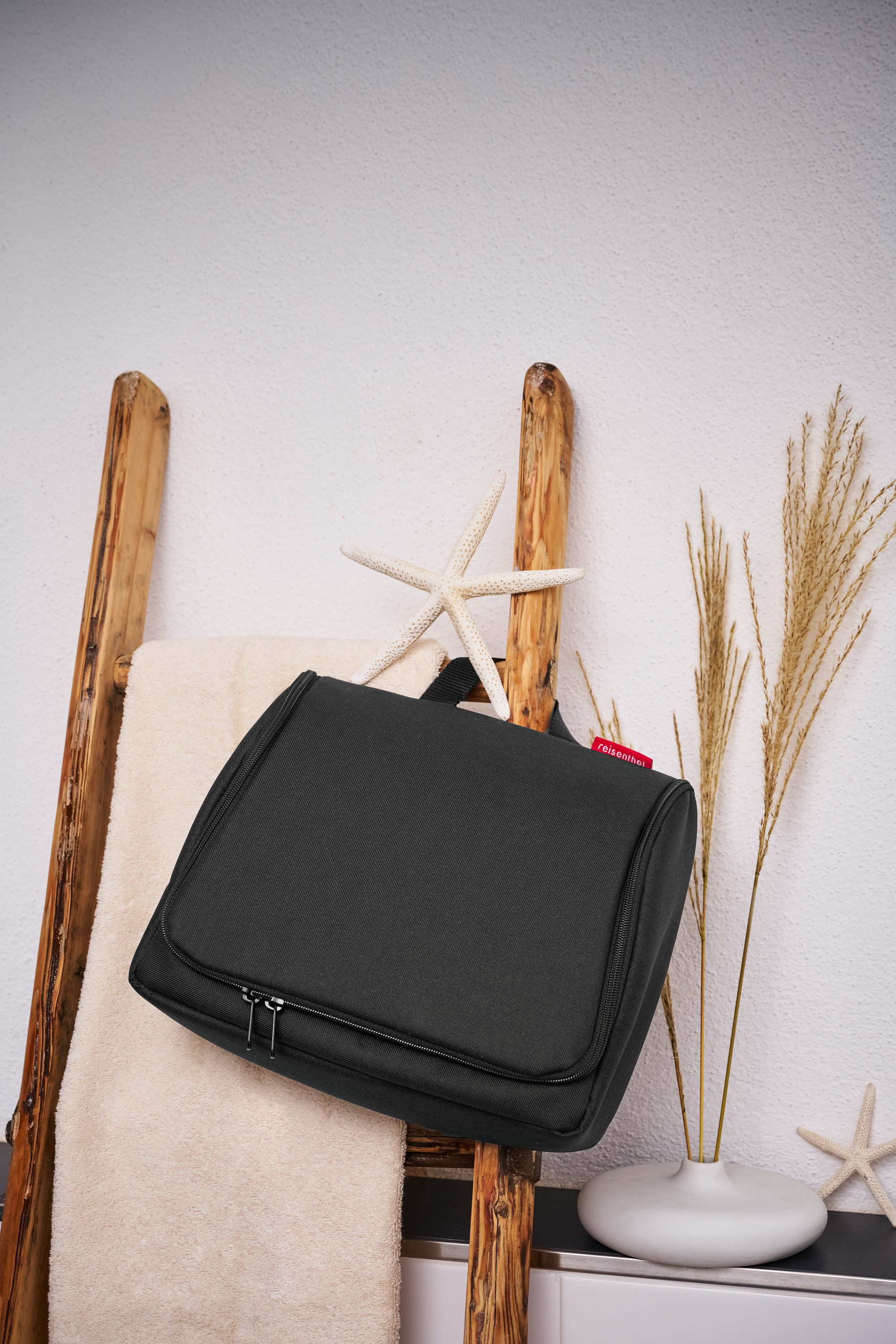 REISENTHEL® Kulturbeutel reisenthel toiletbag XL (1-tlg), inkl. Spiegel mit Klettverschluss