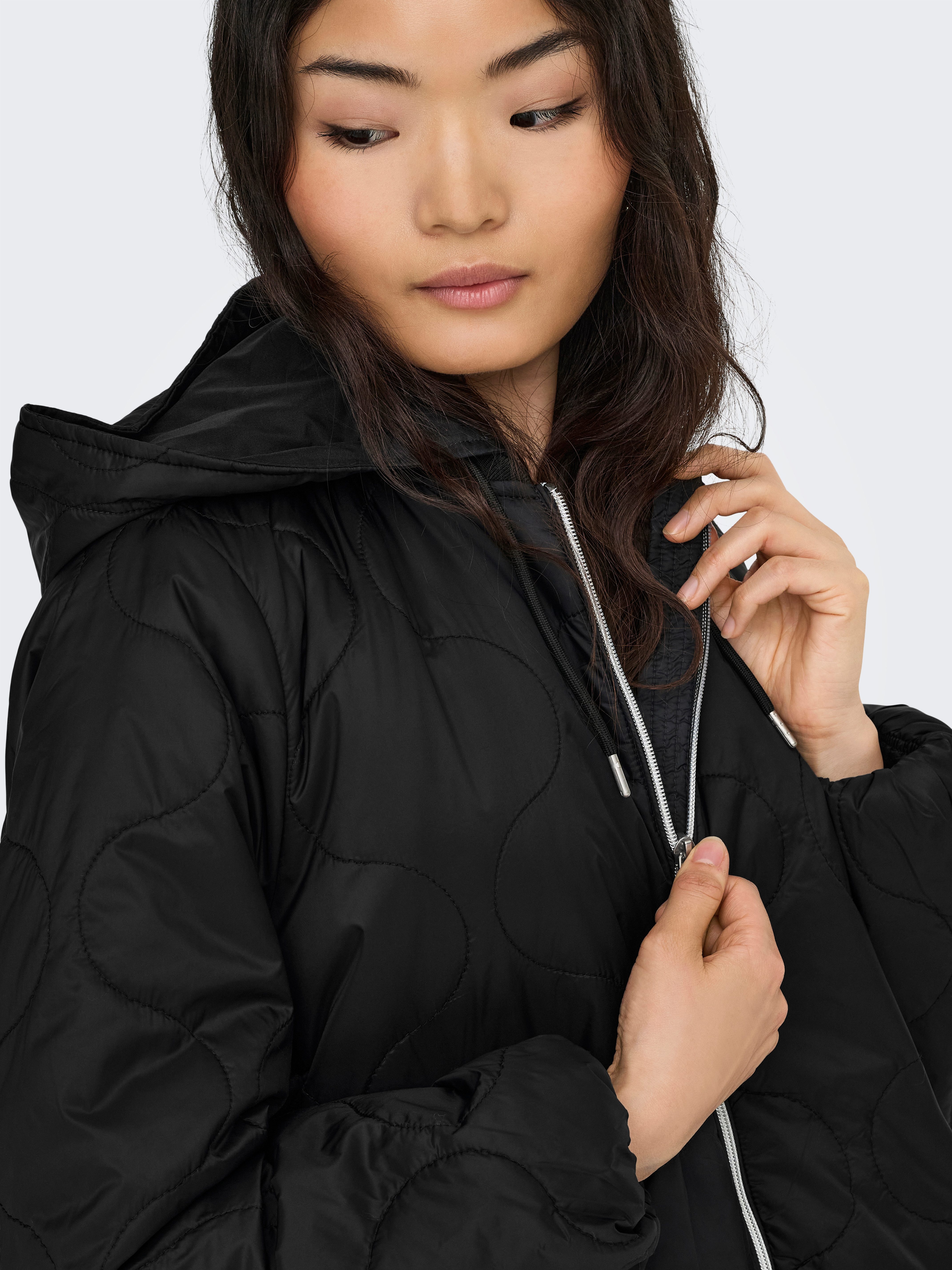ONLY Steppjacke ONLMIKI HOOD QUILT JACKET CC OTW mit seitlichem Kordelzug am Saum