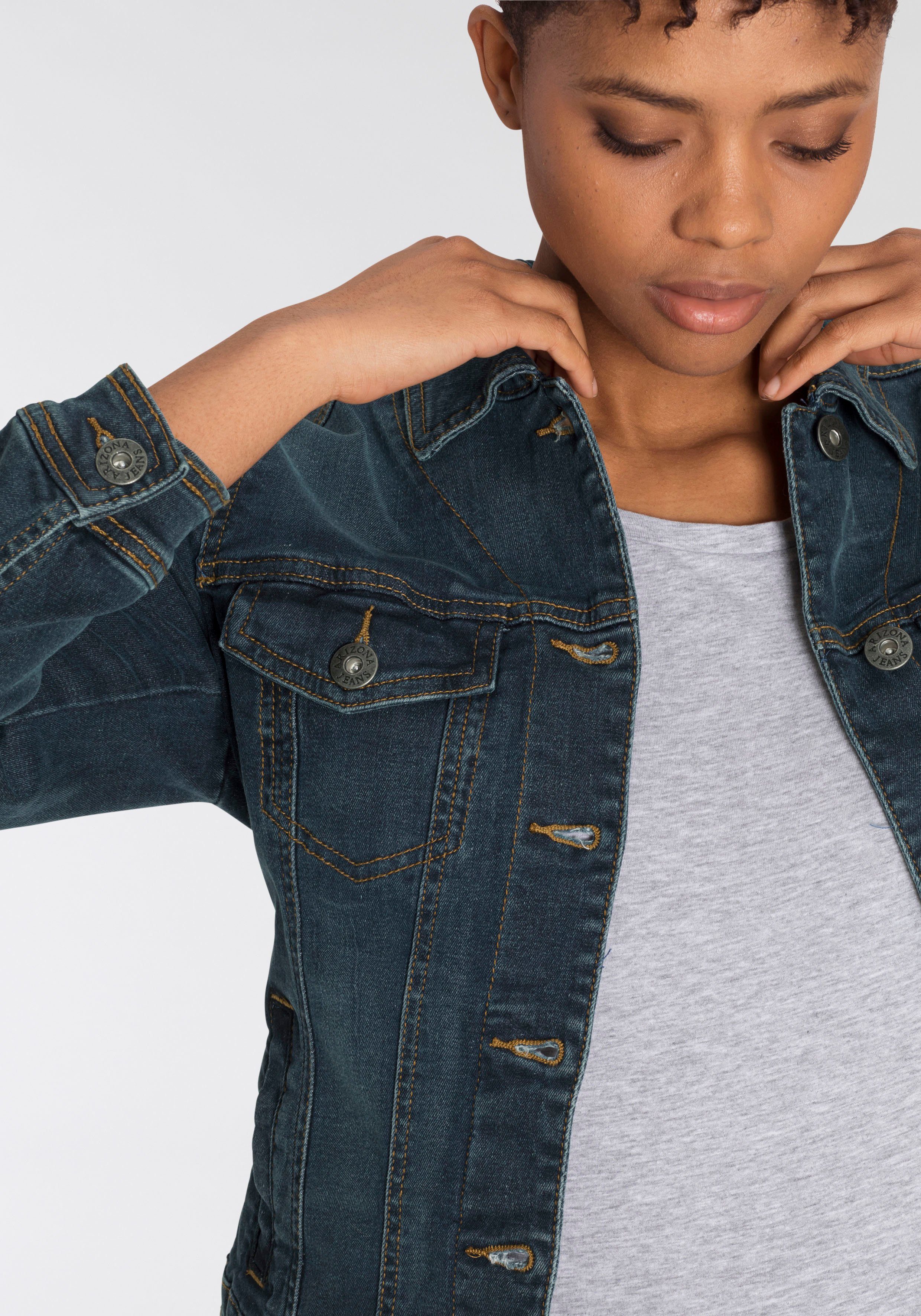 Denim Arizona Jeansjacke aus klassischem Stil im elastischem