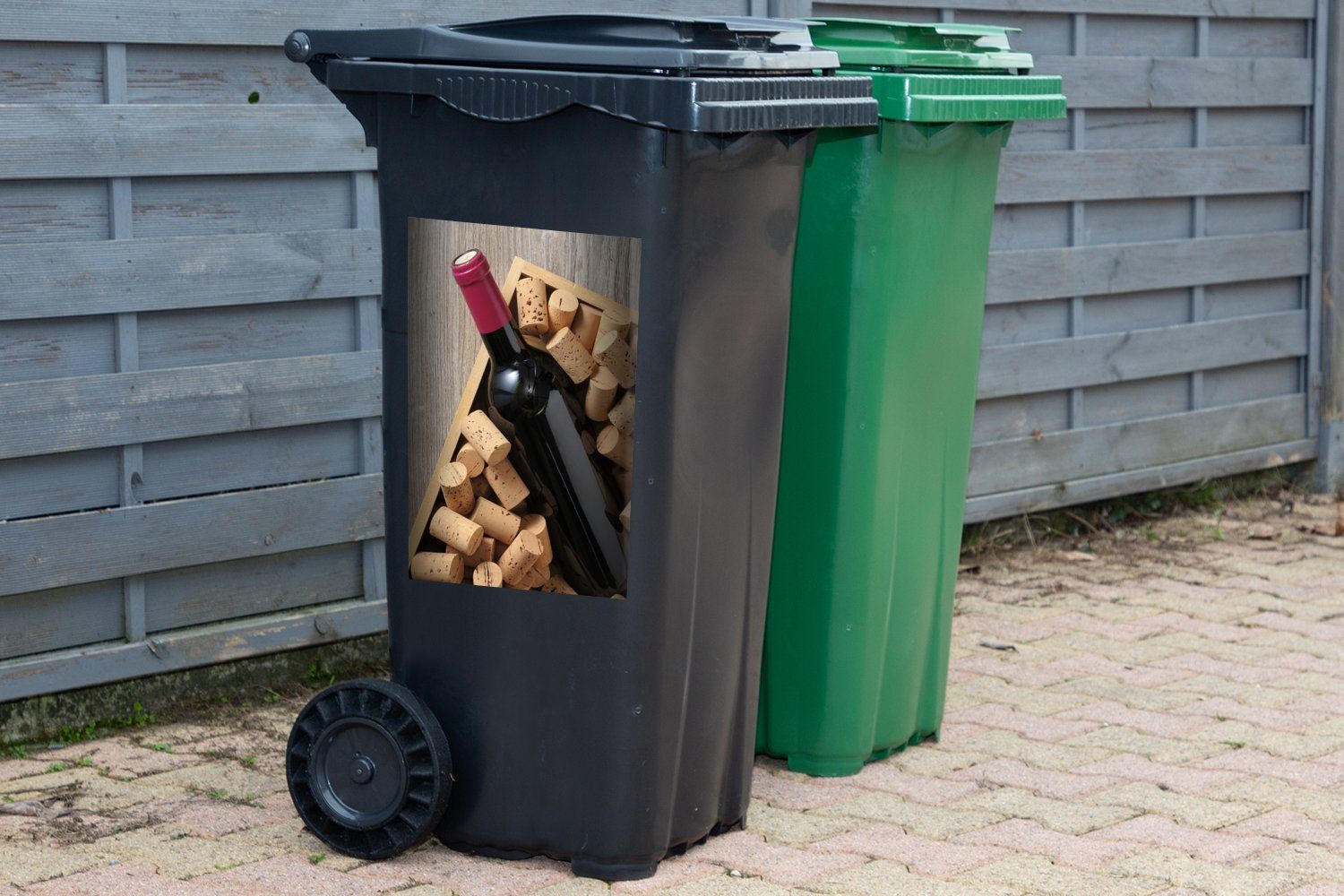 Container, Mülleimer-aufkleber, Weinkiste MuchoWow Mülltonne, St), Weinflasche Wandsticker in (1 Sticker, Abfalbehälter einer