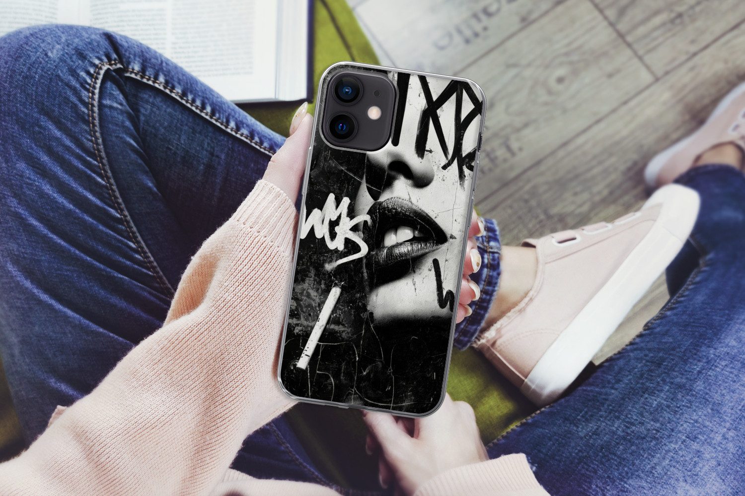 MuchoWow Handyhülle für Apple iPhone 12 Gesicht - Mund - Graffiti - Schwarz, Smartphone-Bumper, Print, Handy Schutzhülle Dünn