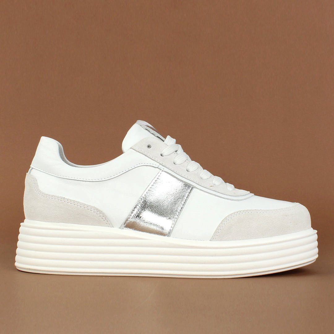 115-20604 Sneaker
