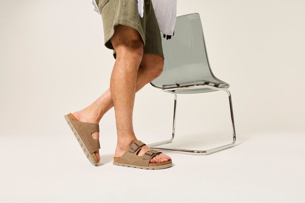 Rieker Pantolette Sommerschuh, Strandschuh, Hausschuh mit bequemem Fußbett