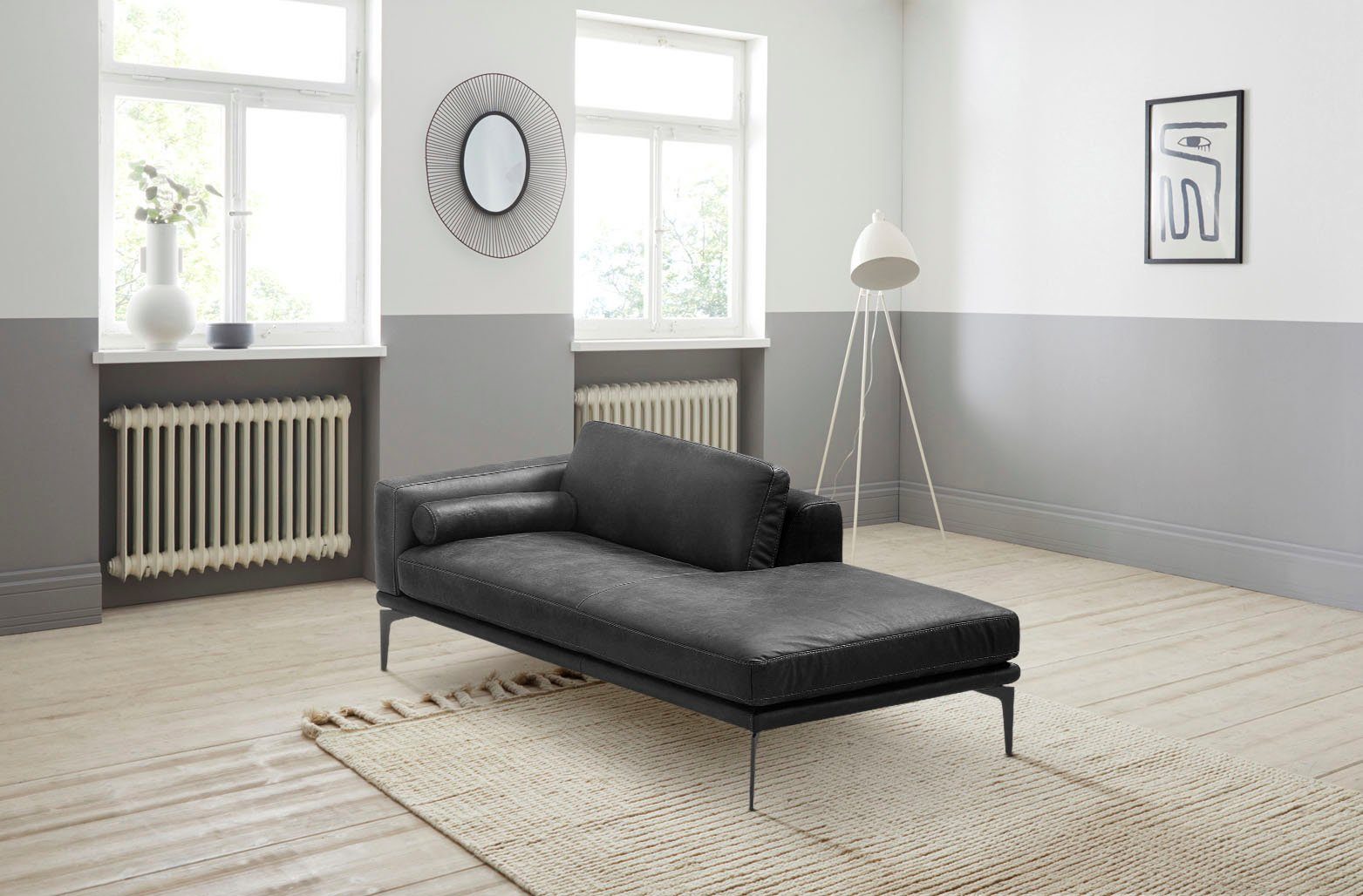 Egoitaliano Ottomane Masu, Design trifft super Sitzkomfort, mit toller Detailverarbeitung, Rückenkissen und Armteilrolle für mehr Komfort, mit Metallfüßen