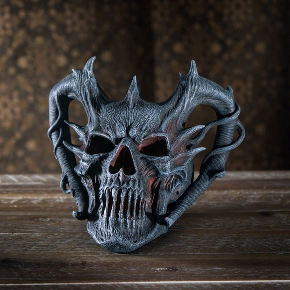 MystiCalls Dekofigur Totenkopf "Death Embers" - Fantasy, Gothic, Skull