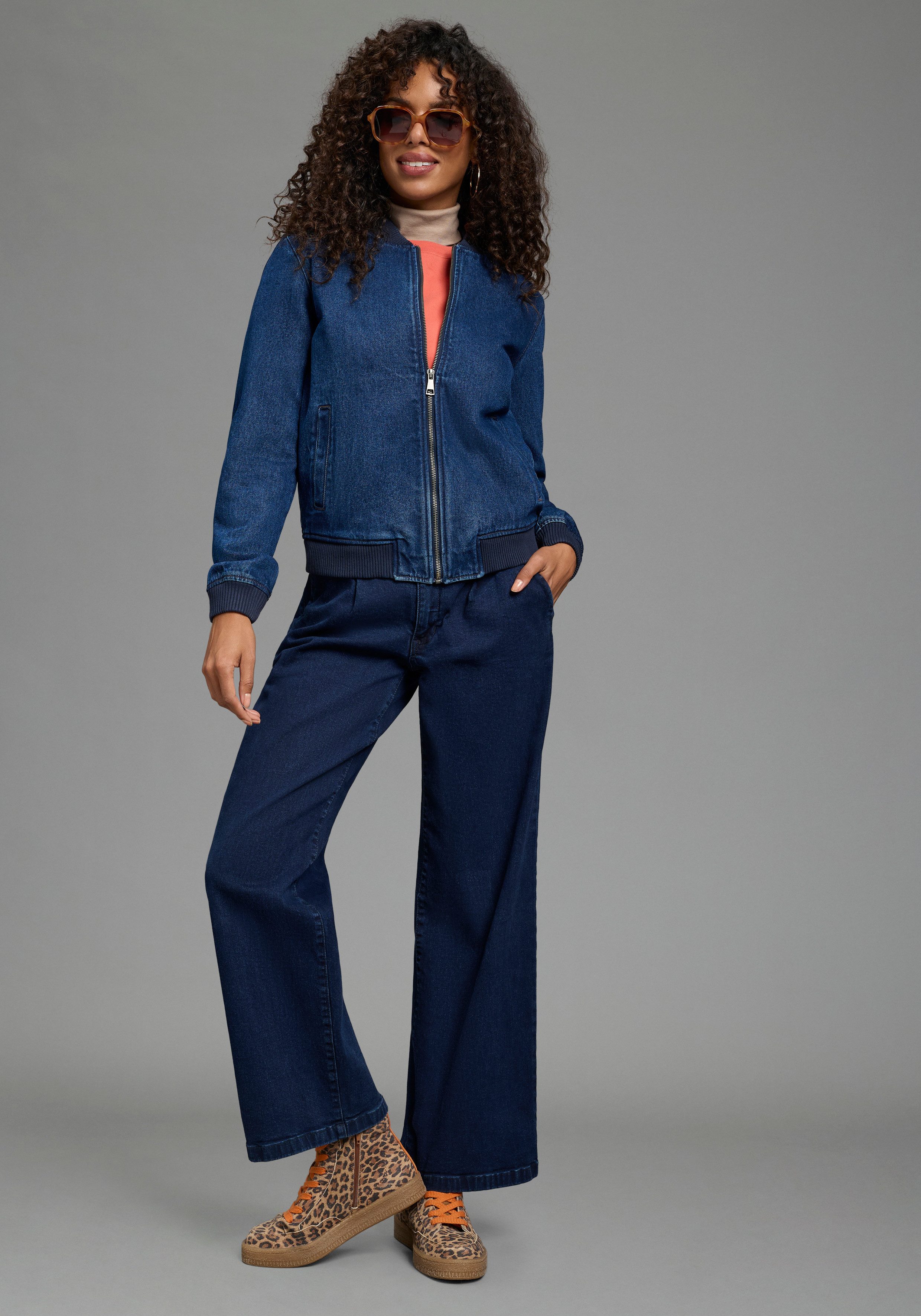Arizona Jeansjacke im winterlicheren Denim hüftlang, Comfort Fit, mit Reißverschluss – Bild 4 von 5