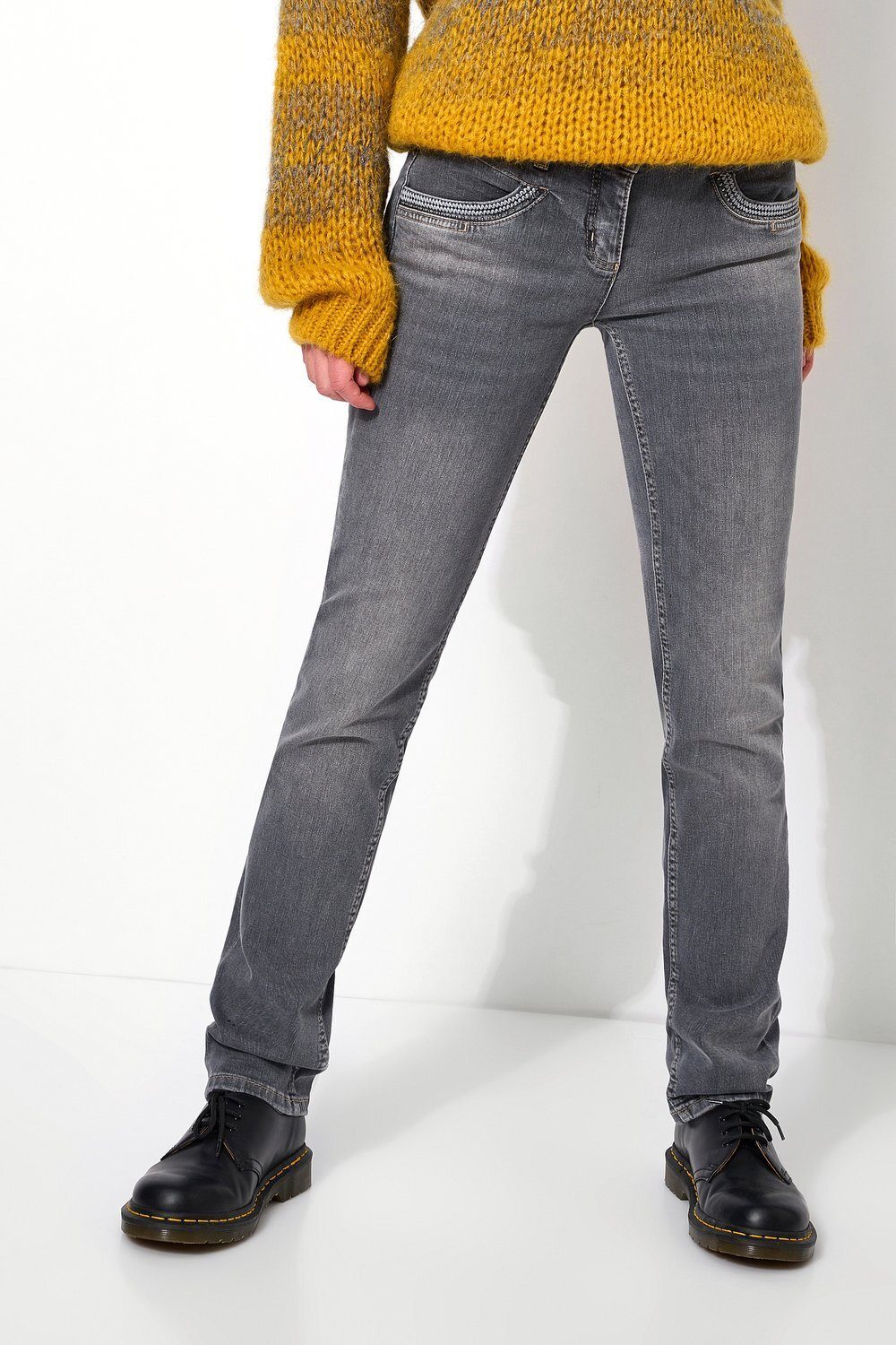 TONI Slim-fit-Jeans Perfect Shape mit Taschenstickerei