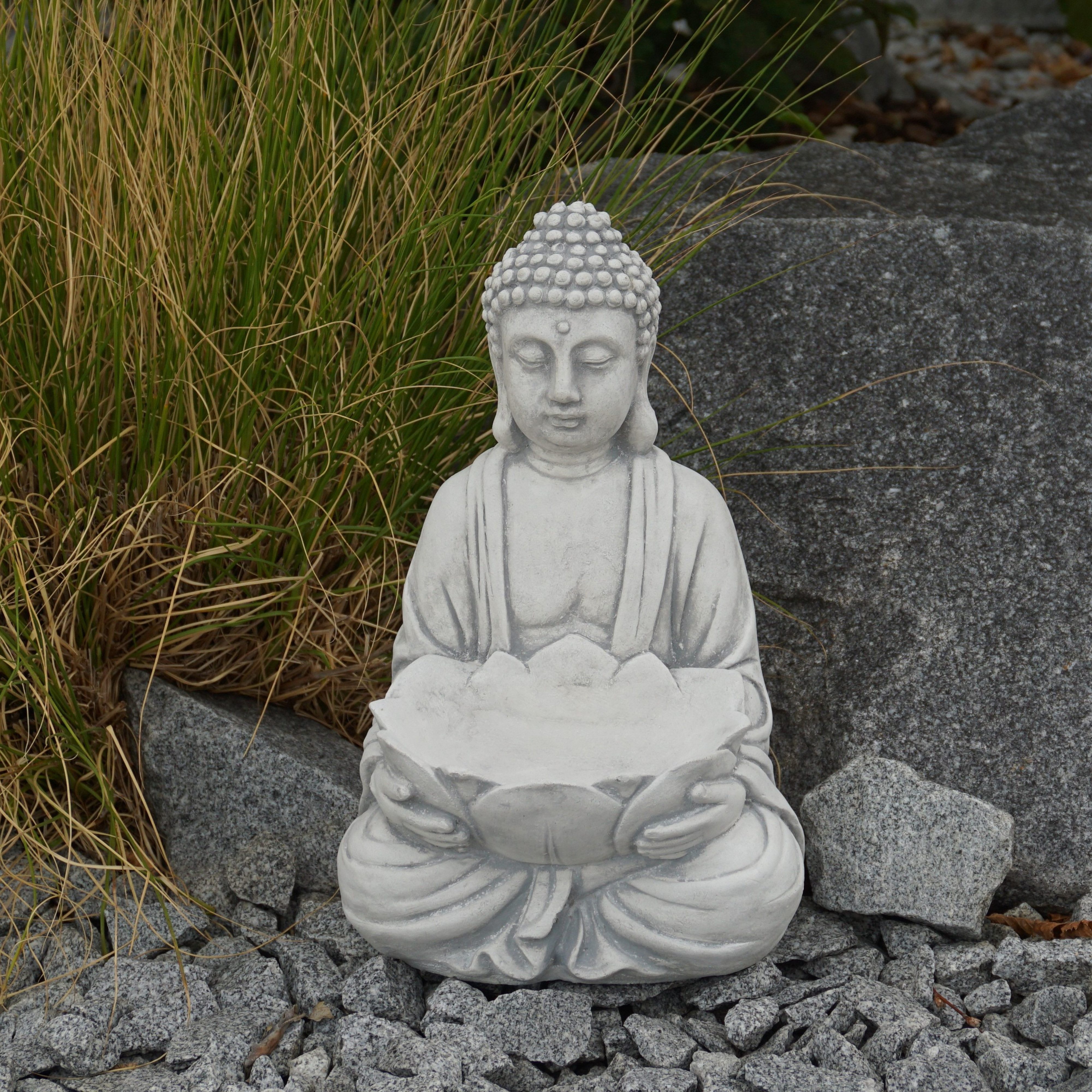 gartendekoparadies.de Gartenfigur Buddha mit Lotusblüten Schale, günstig online kaufen