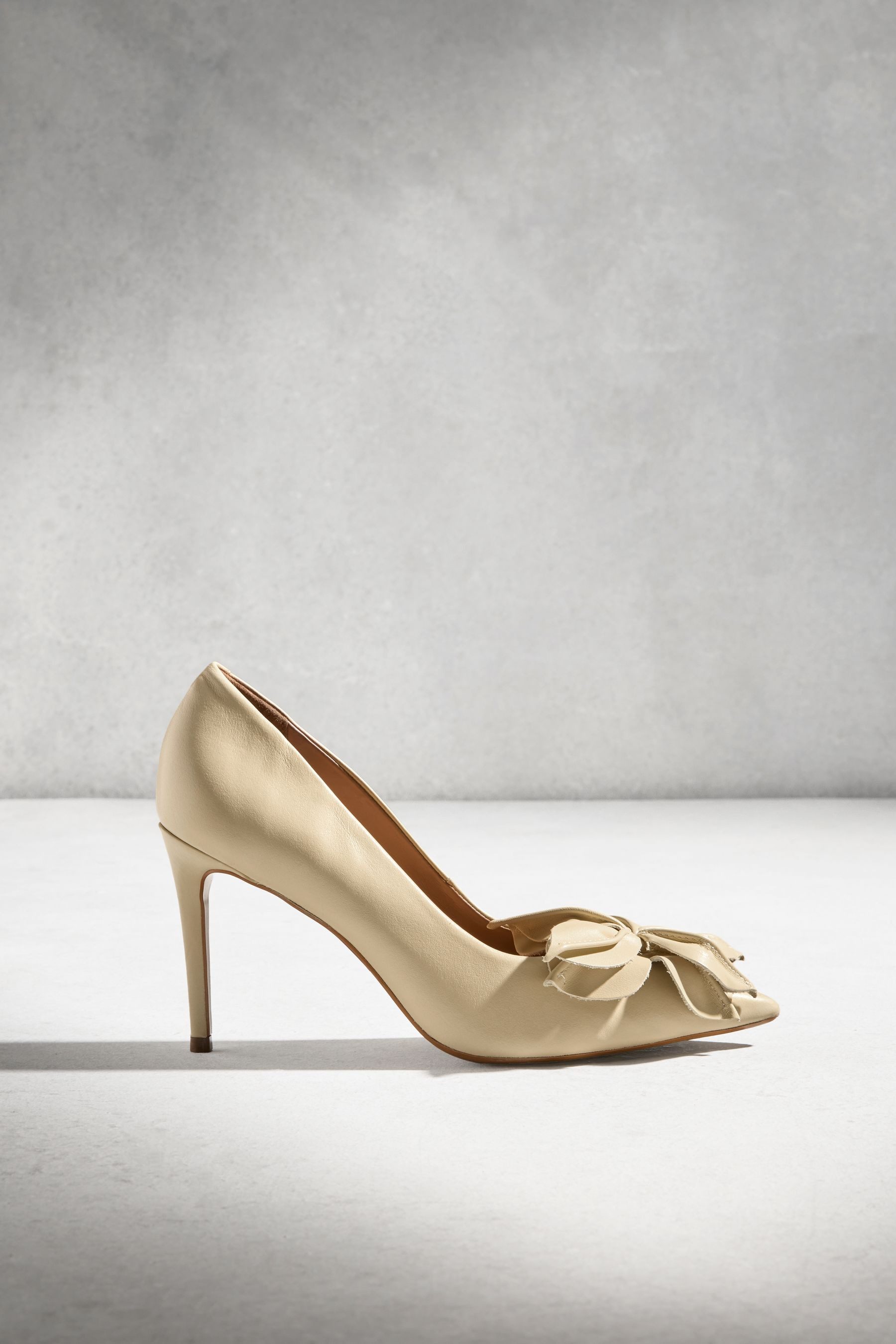 Next N. Premium Absatzschuhe mit Blumen Pumps (1-tlg)