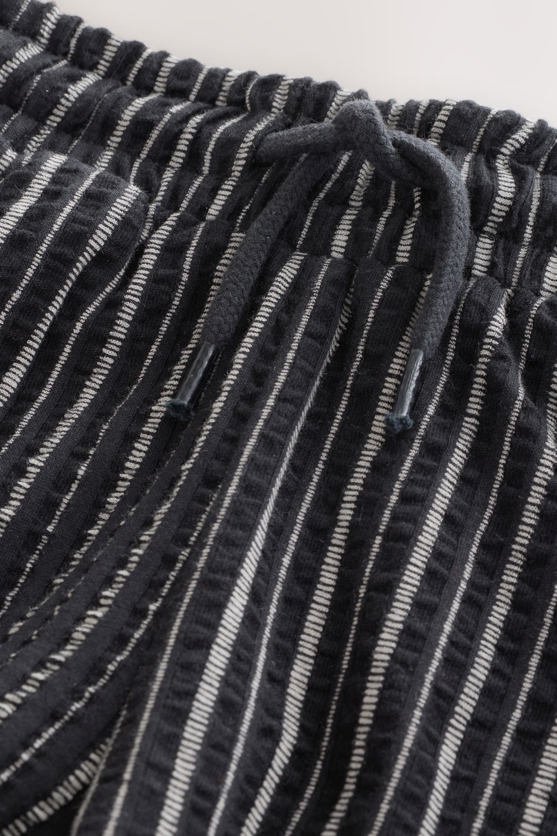 Next Kapuzenpullover Shorts mit strukturierten Streifen (1-tlg)
