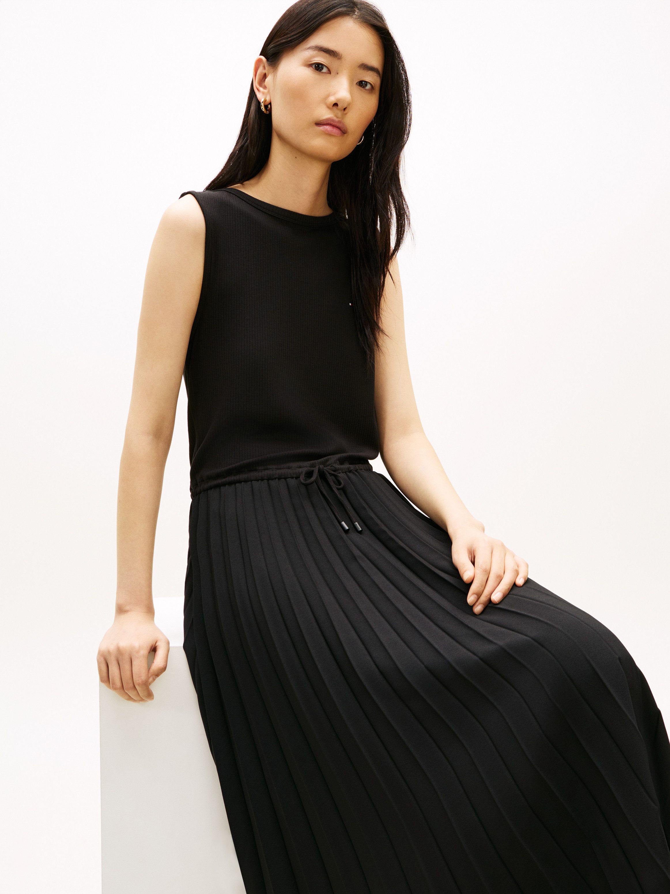 Tommy Hilfiger Strickkleid 5X2 SLASH-NK MIX MEDIA DRS mit feinen Rippen