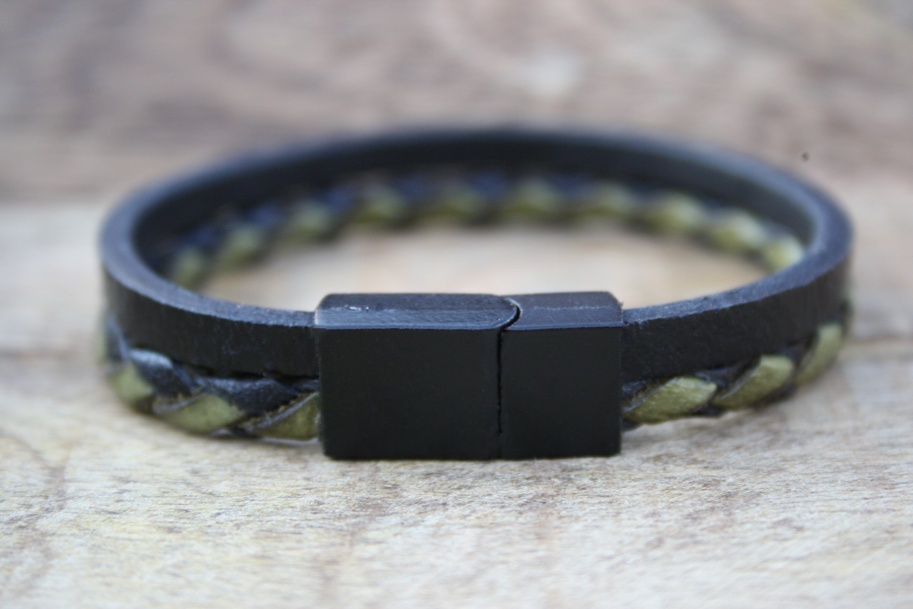 (1-tlg., ein verschließen mit aus Lederarmband sicheres Leder Magnetverschluss Armband NAHLE für inkl. Echtleder, Schmuckbox),