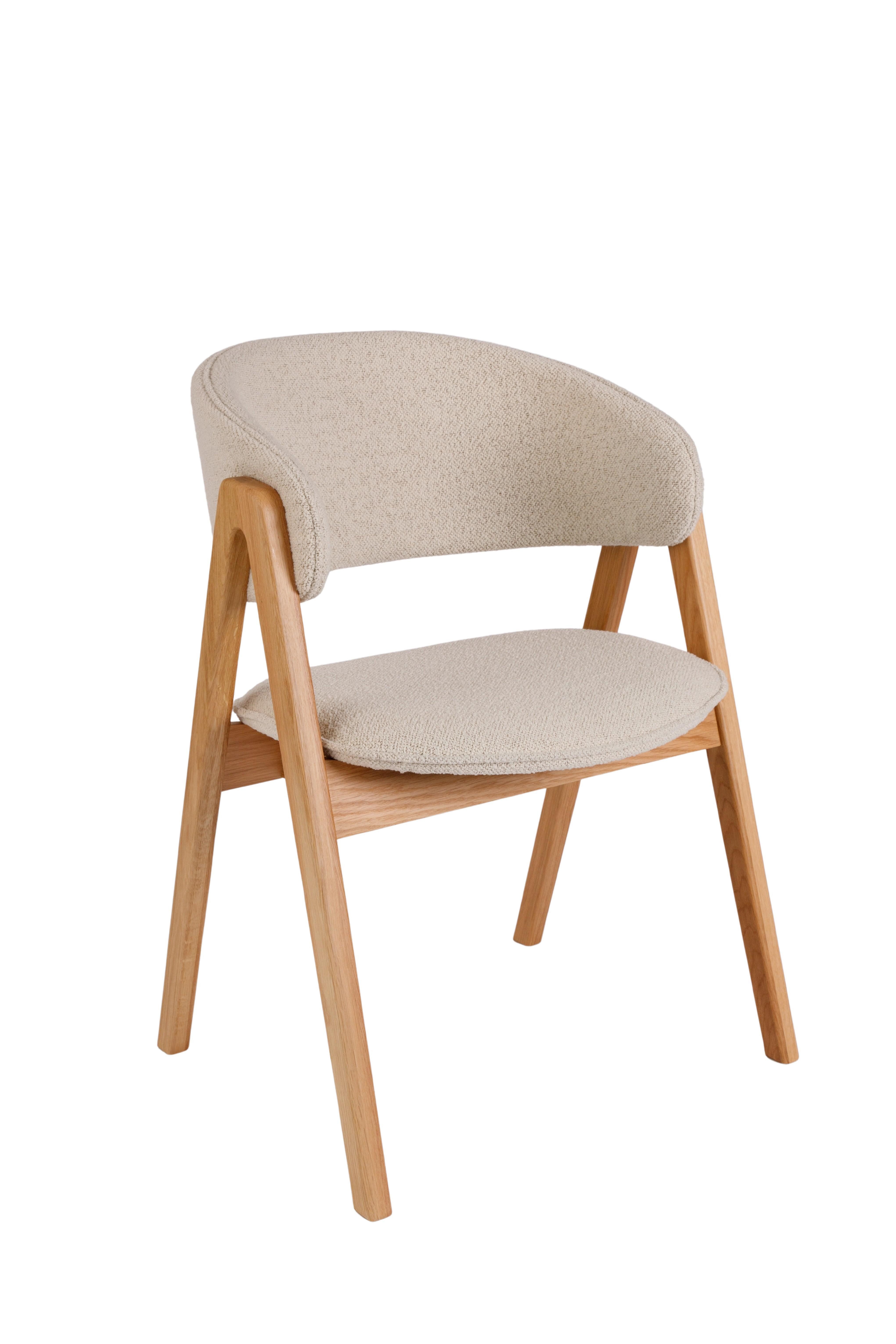 faee Polsterstuhl Lykke, aus hochwertigem Stoffbezug, FSC zetifiziertes Massivholz in A-Form